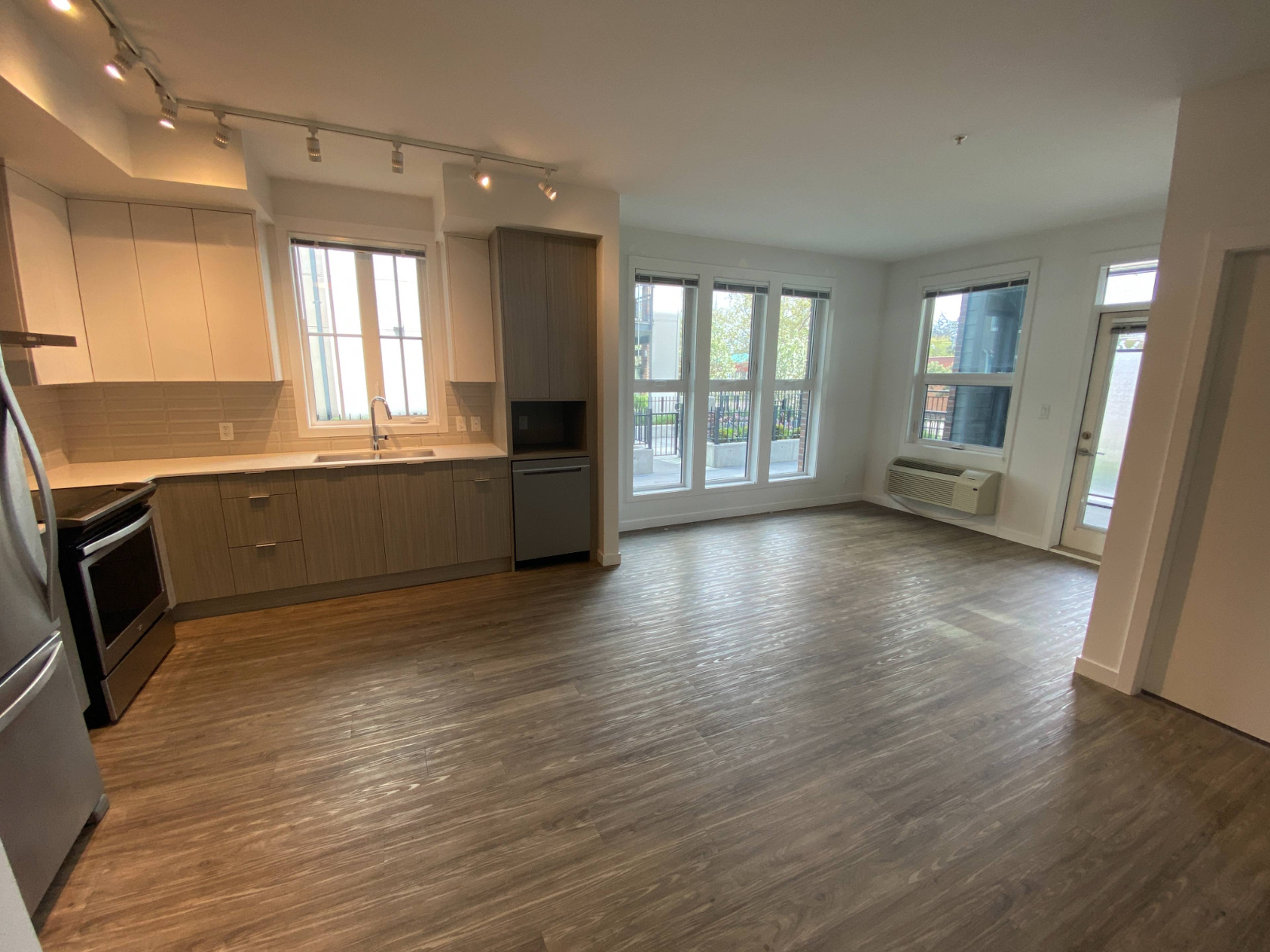 115 1800 Richter St, Kelowna, BC 2 Bedroom Apartment for Rent liv