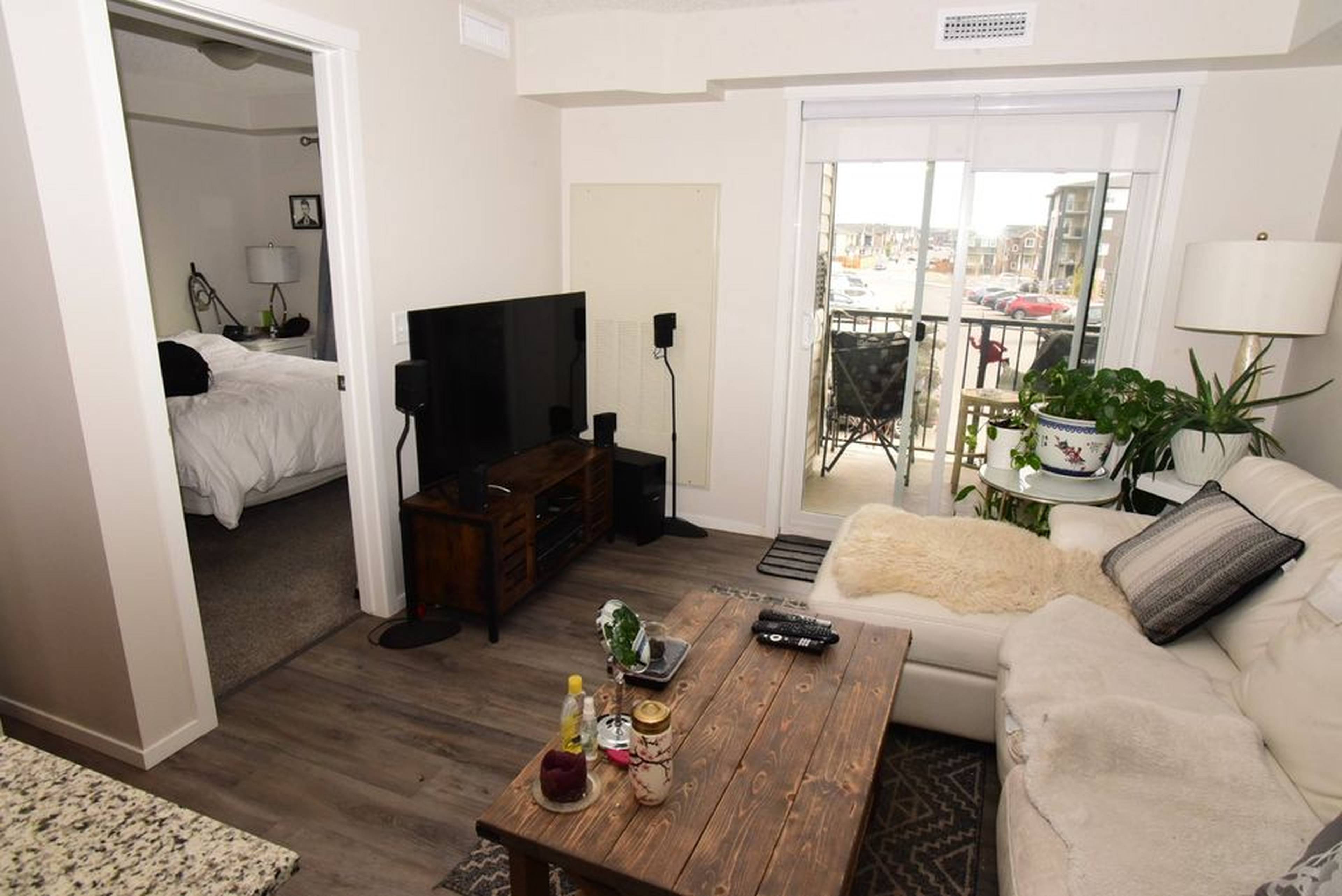 1206 905 Evanston Dr NW, Calgary, AB 2 Bedroom Apartment for Rent liv.rent