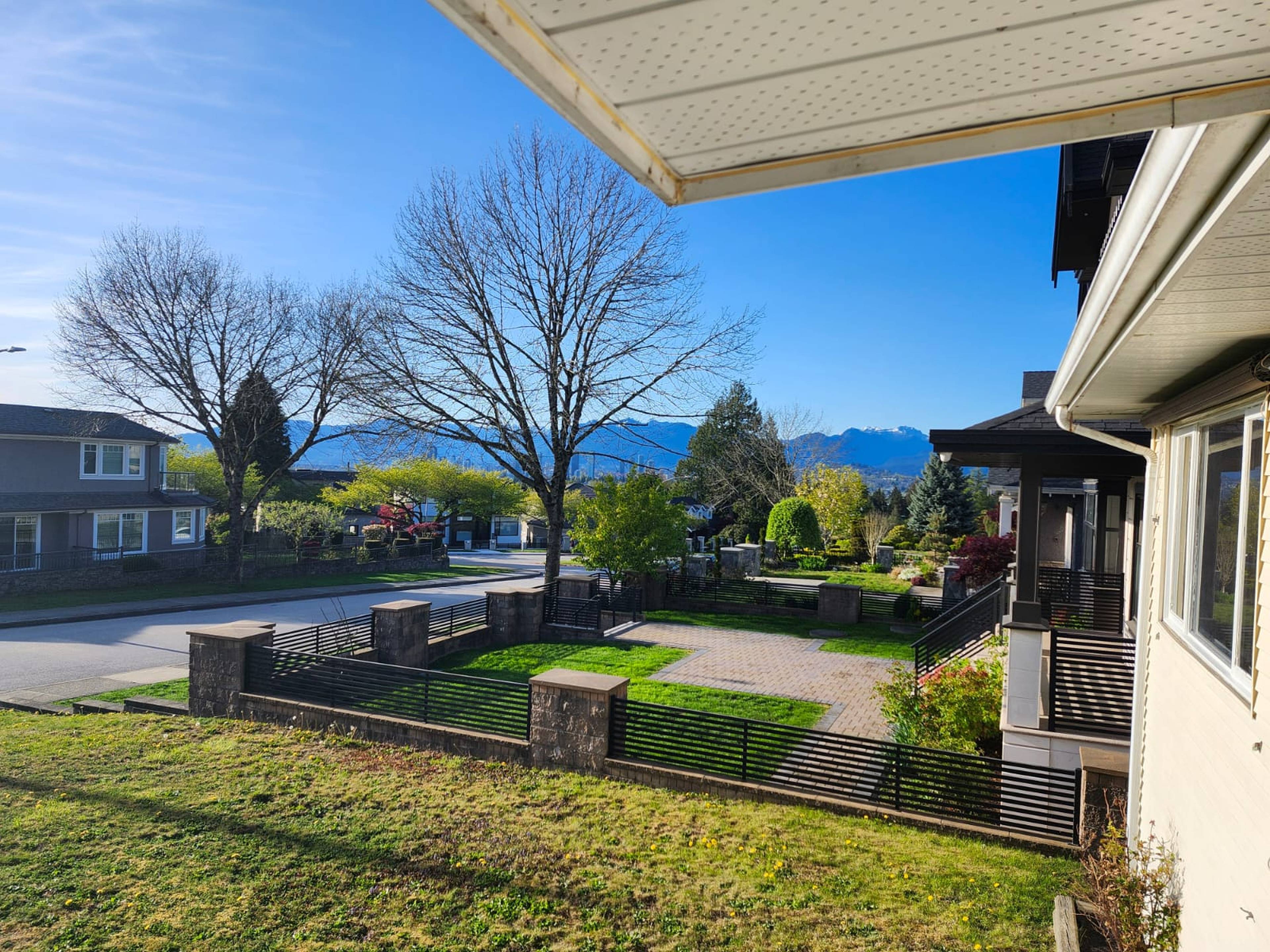 Lakeview Ave, Burnaby, BC 4 Bedroom House for Rent liv.rent