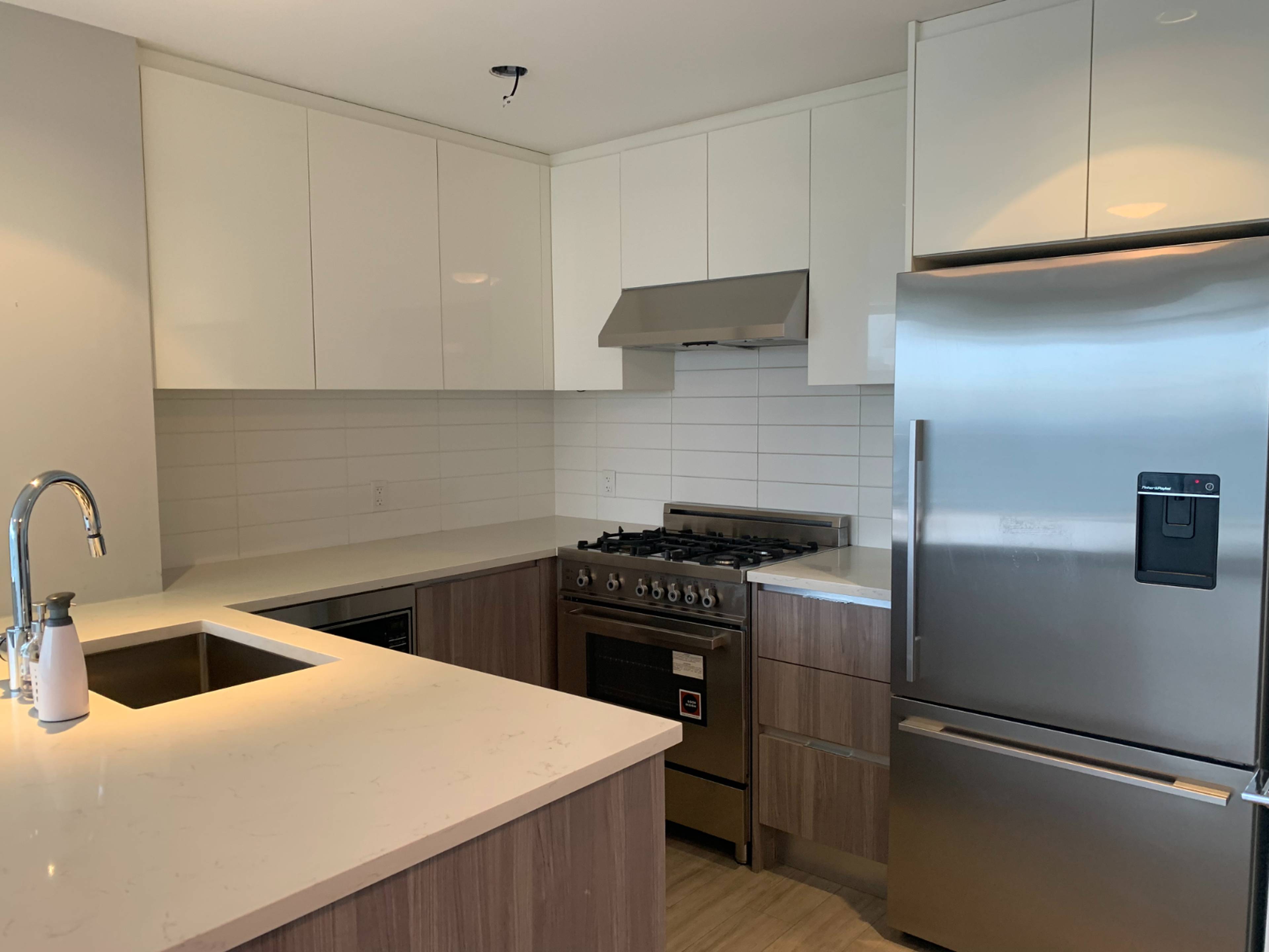 2 ch.  · 2 s. de bains for rent $2,650 / mois