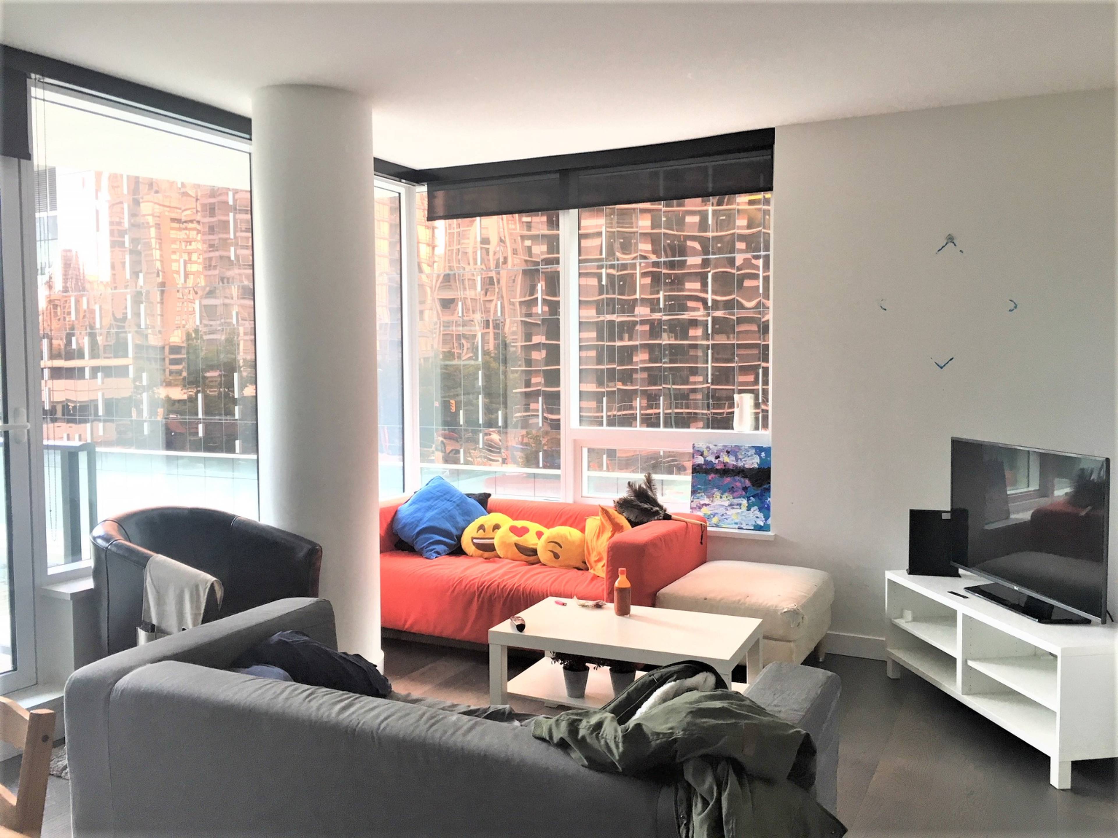 2 ch.  · 2 s. de bains for rent $4,200 / mois