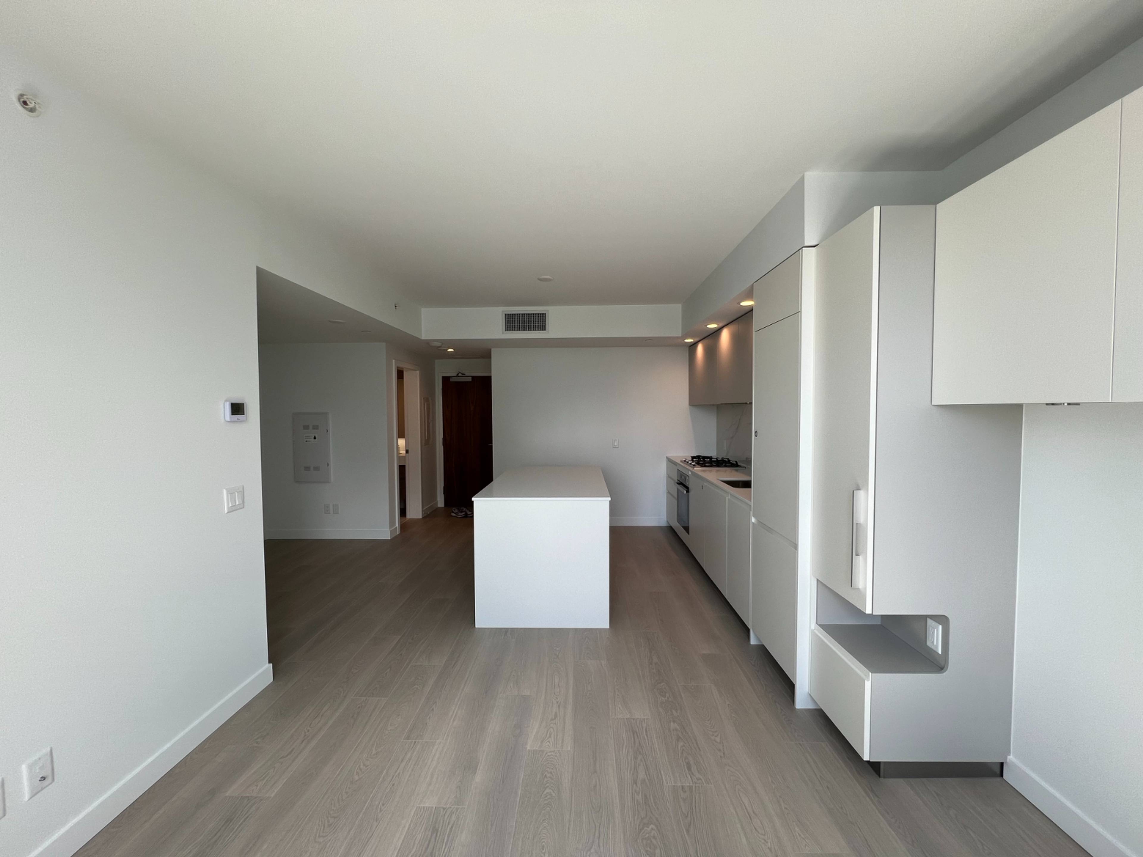 807 - 6537 Telford Ave, Burnaby, BC - Studio Apartment for Rent | liv.rent