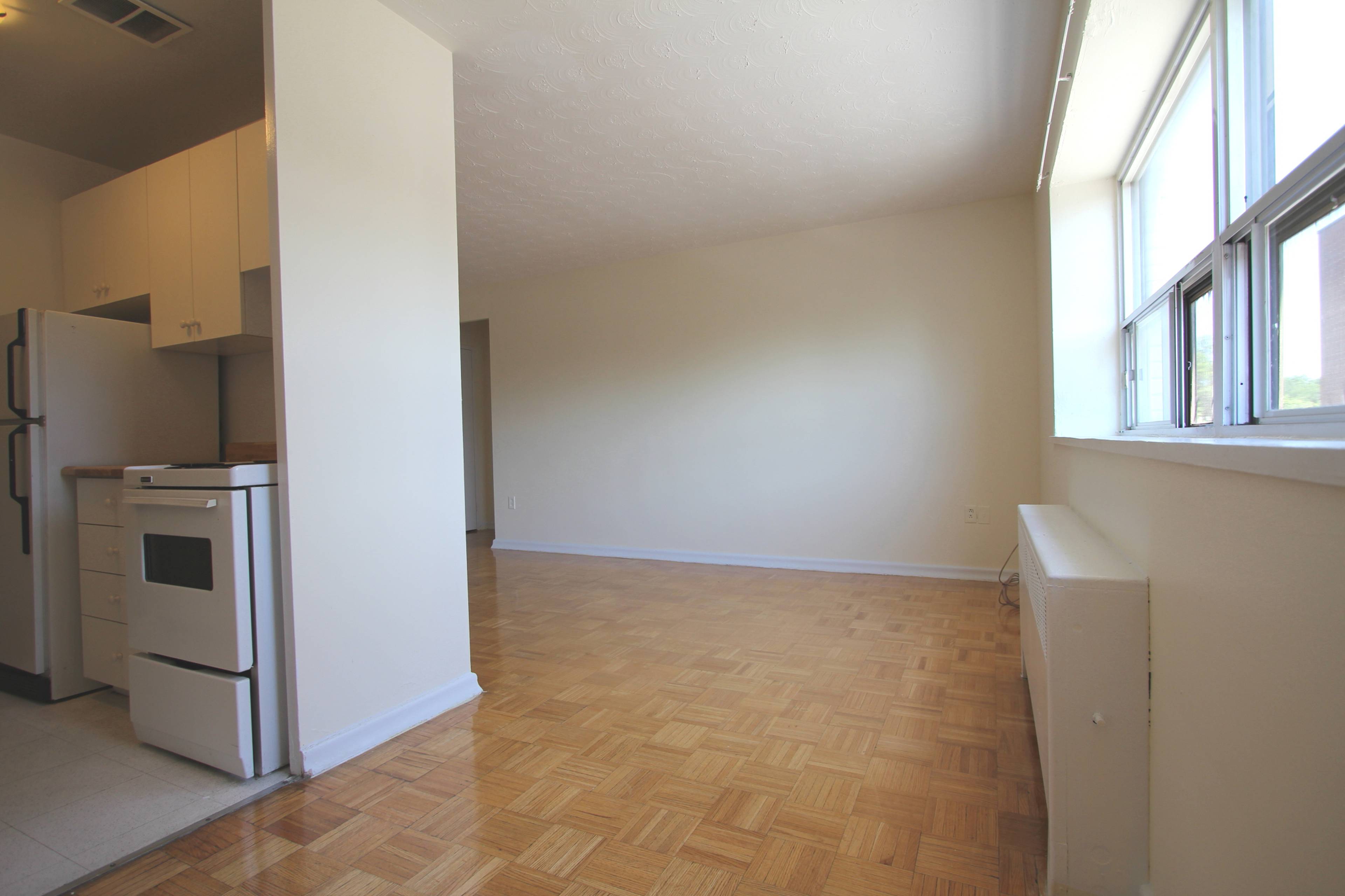 2 ch.  · 1 s. de bains for rent $2,099 / mois
