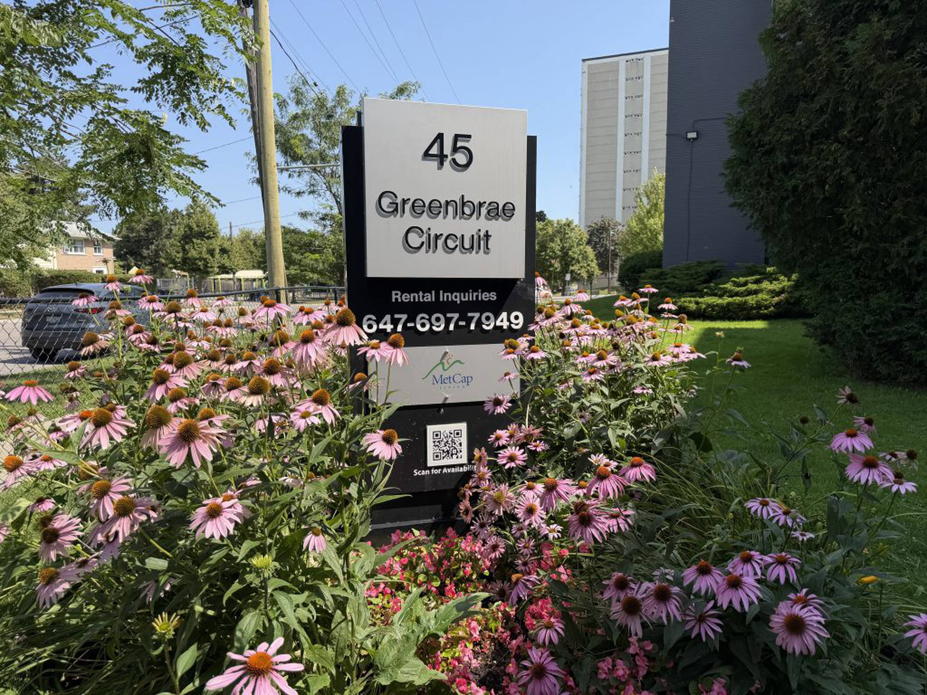 1 ch.  · 1 s. de bains for rent $2,089 / mois