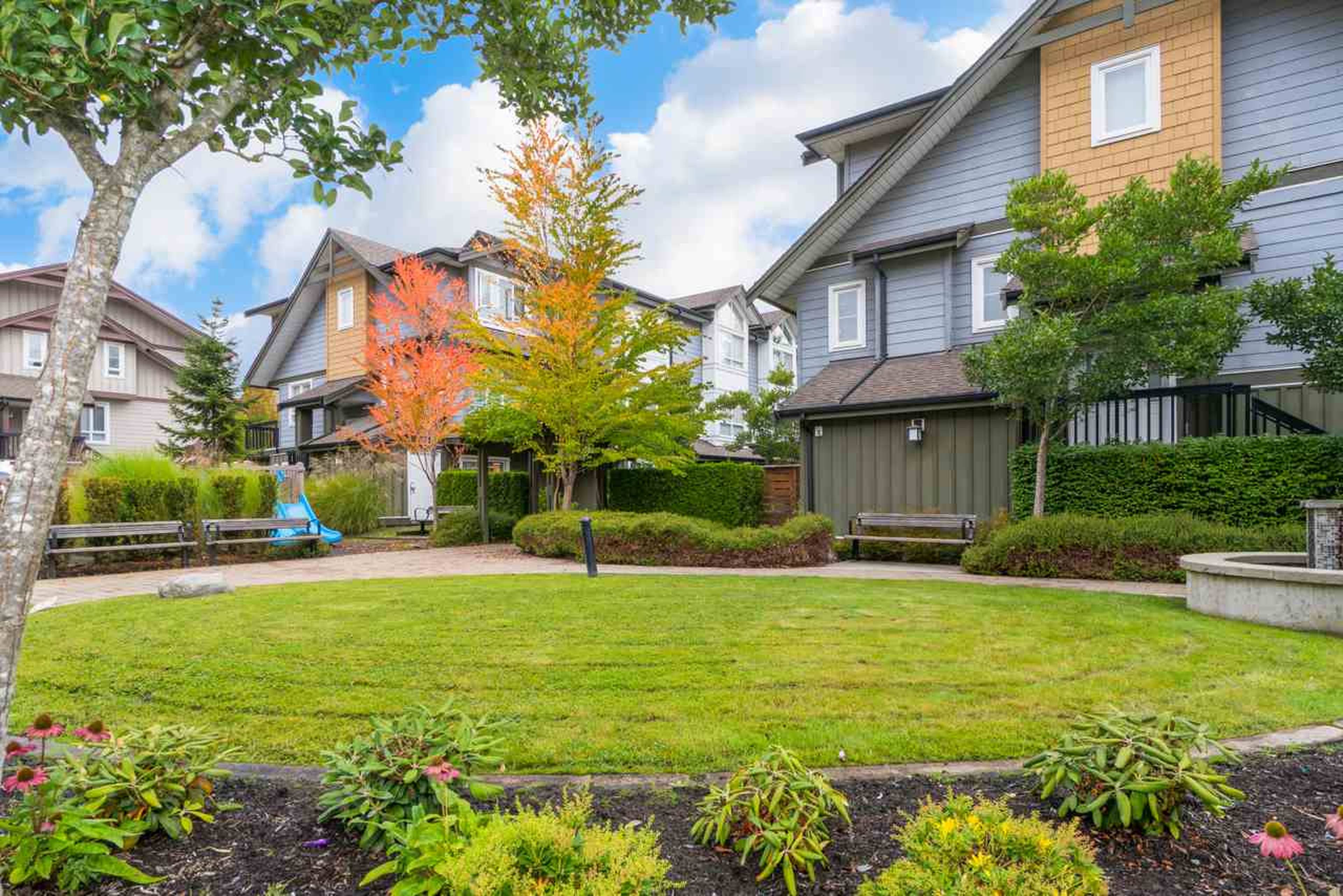 9551 Ferndale Rd, Richmond, BC 3 Bedroom Townhouse for Rent liv.rent