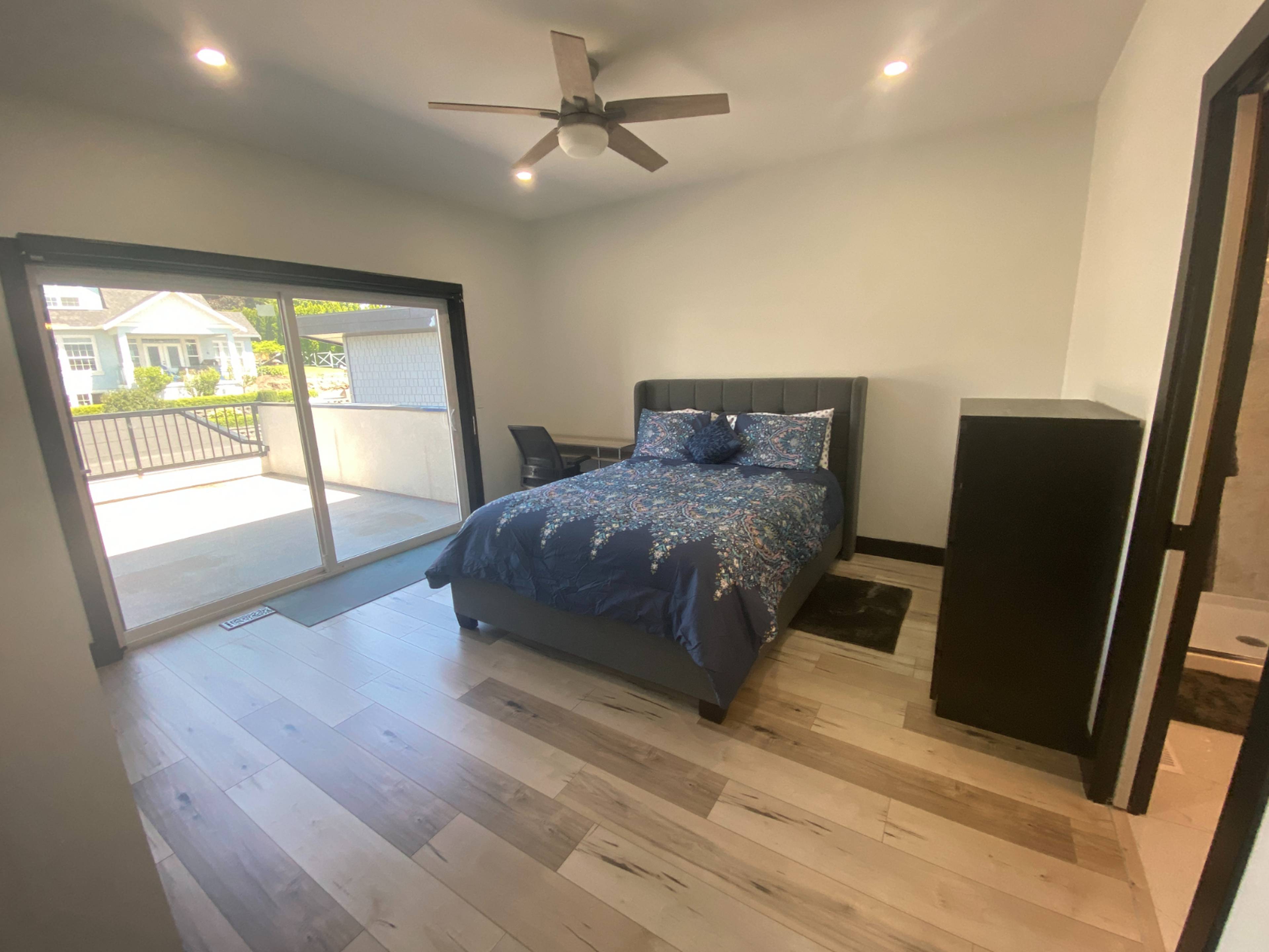 5A 3121 Thacker Dr, West Kelowna, BC 4 Bedroom Room for Rent liv.rent