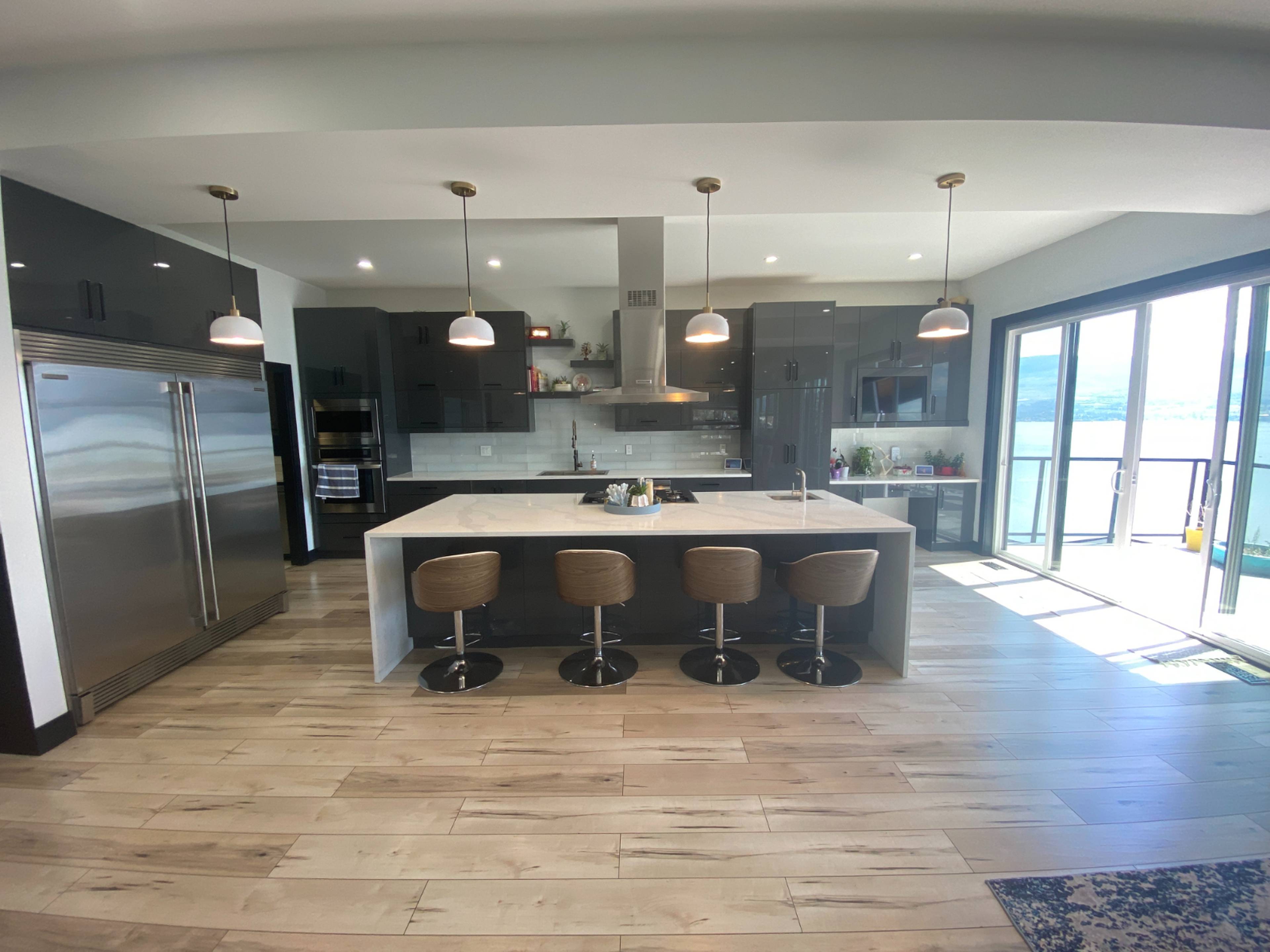 5A 3121 Thacker Dr, West Kelowna, BC 4 Bedroom Room for Rent liv.rent