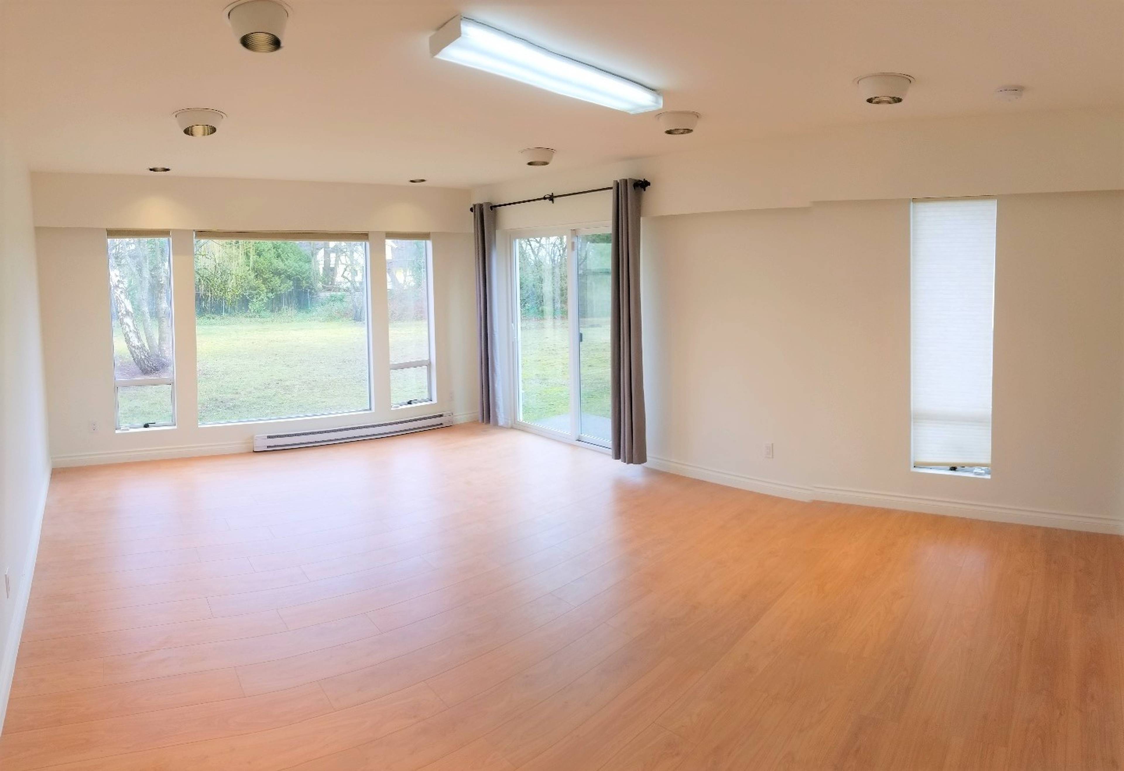 Osler St, Vancouver, BC 3 Bedroom House for Rent liv.rent