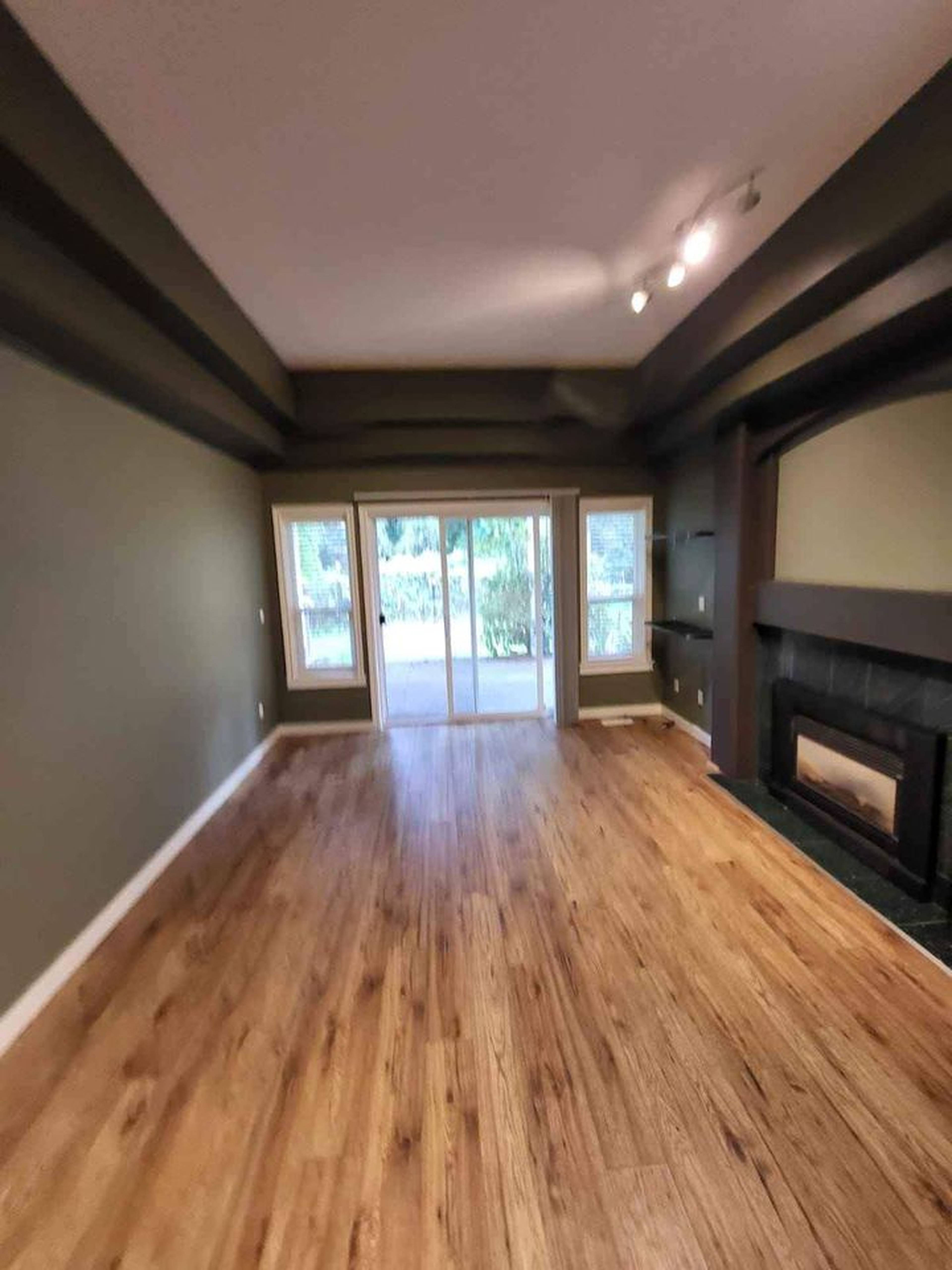 Linton Street Coquitlam, Coquitlam, BC 2 室 单间 出租 liv.rent