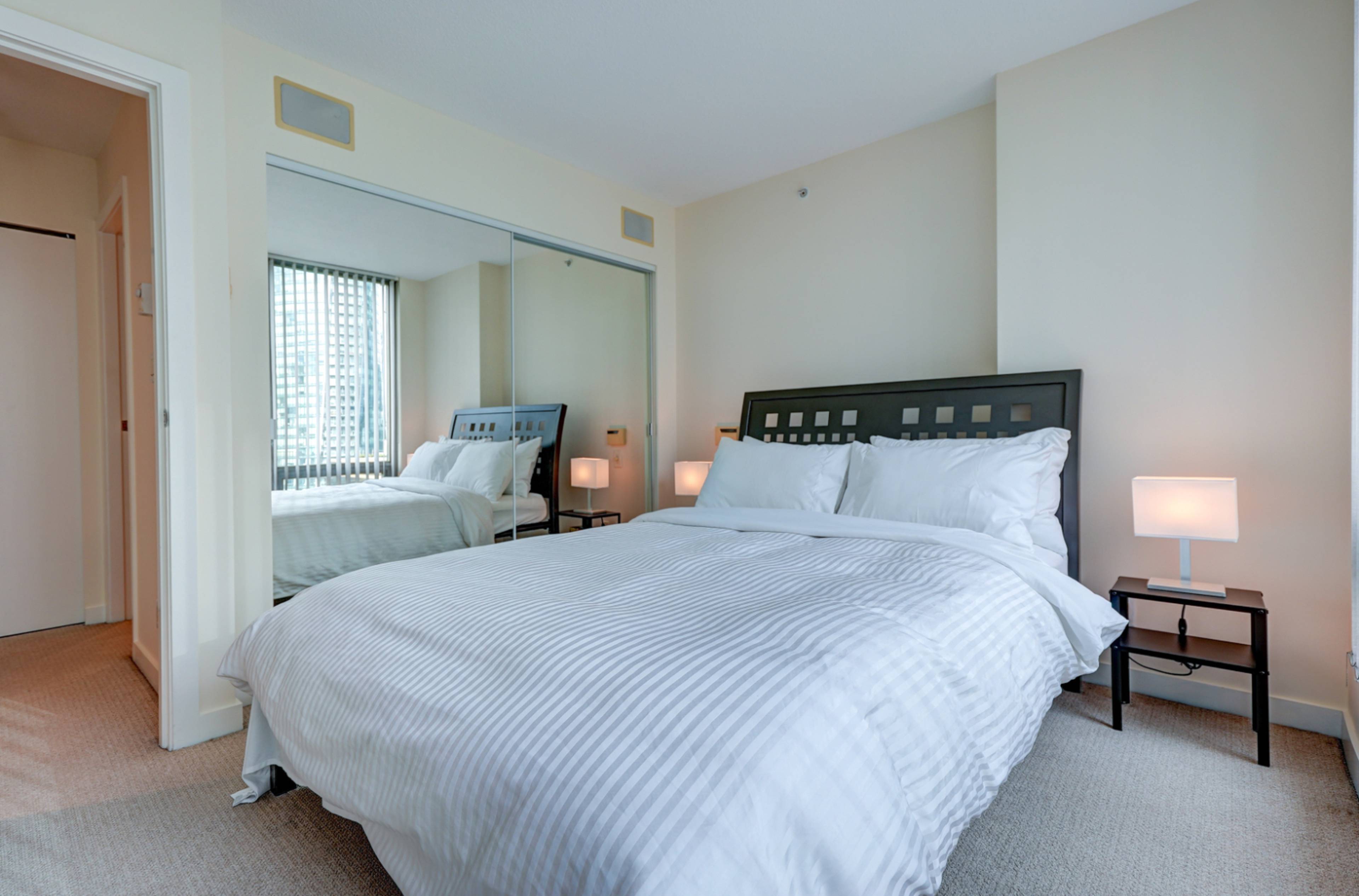 1288 W Georgia St 8