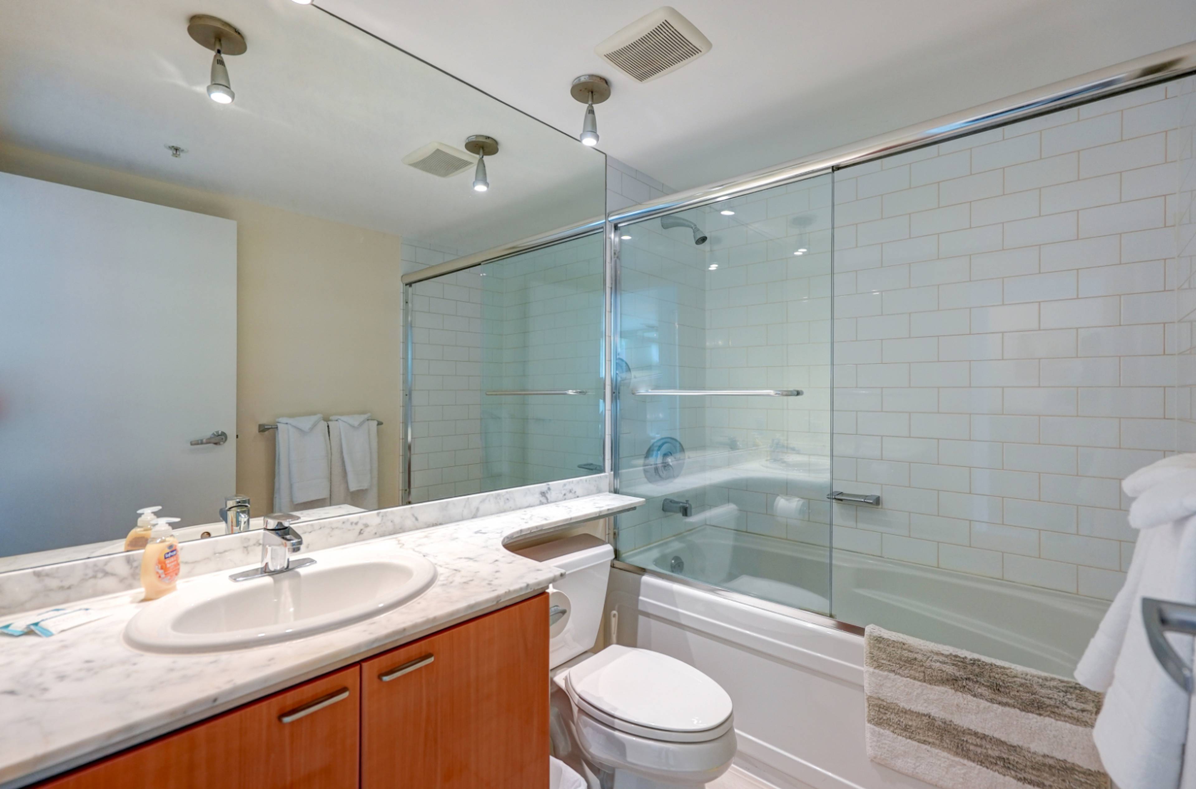 1288 W Georgia St 9
