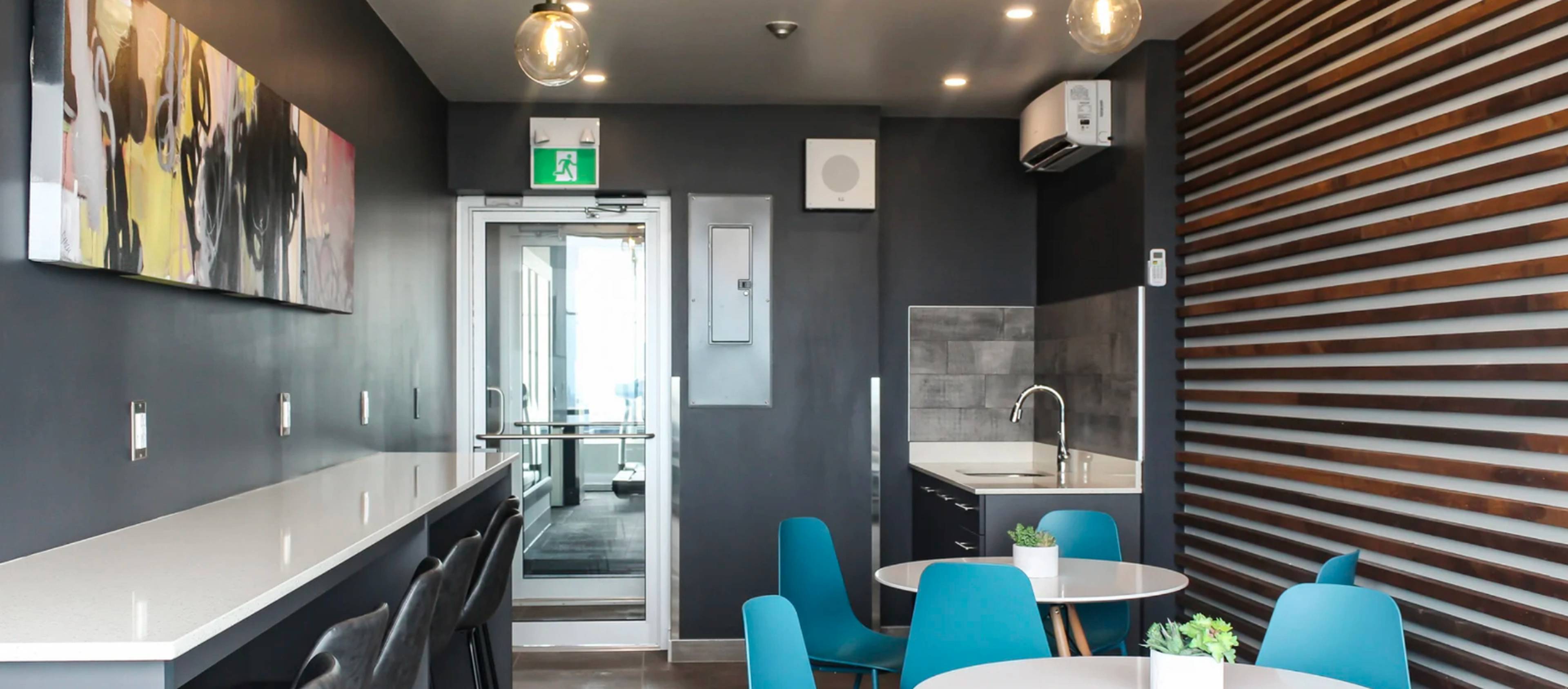 2201 2121 Rue Saint Mathieu, Montreal, QC Studio Apartment for Rent