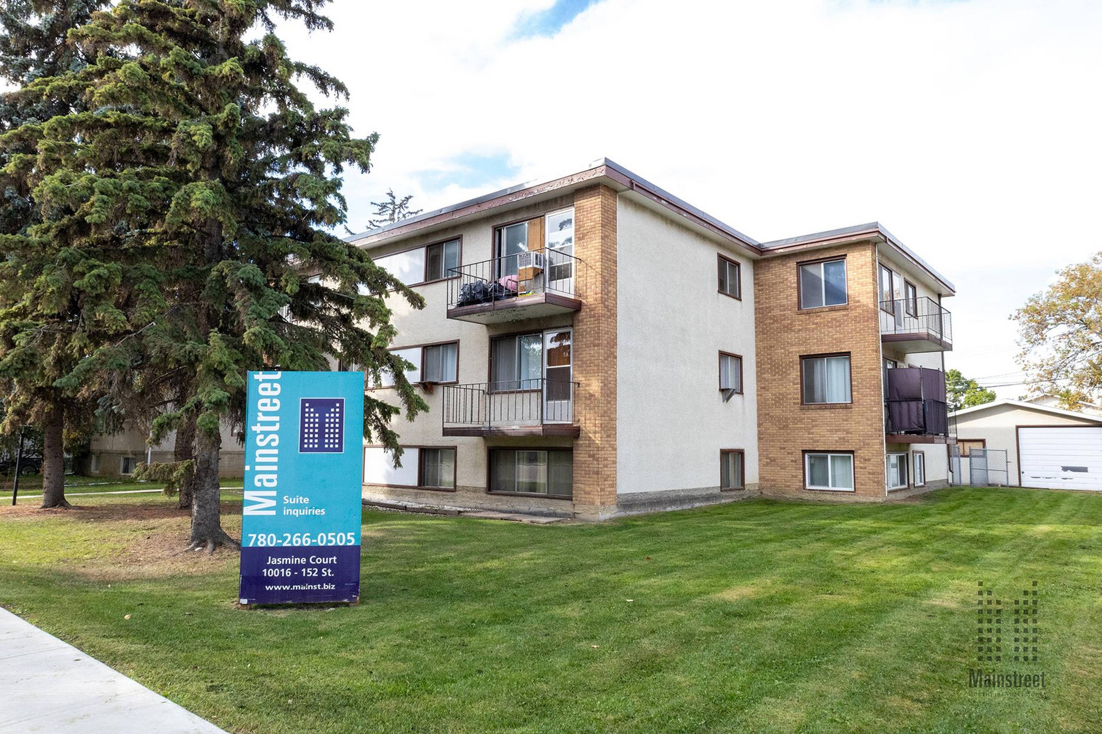 1 ch.  · 1 s. de bains for rent $1,179 / mois