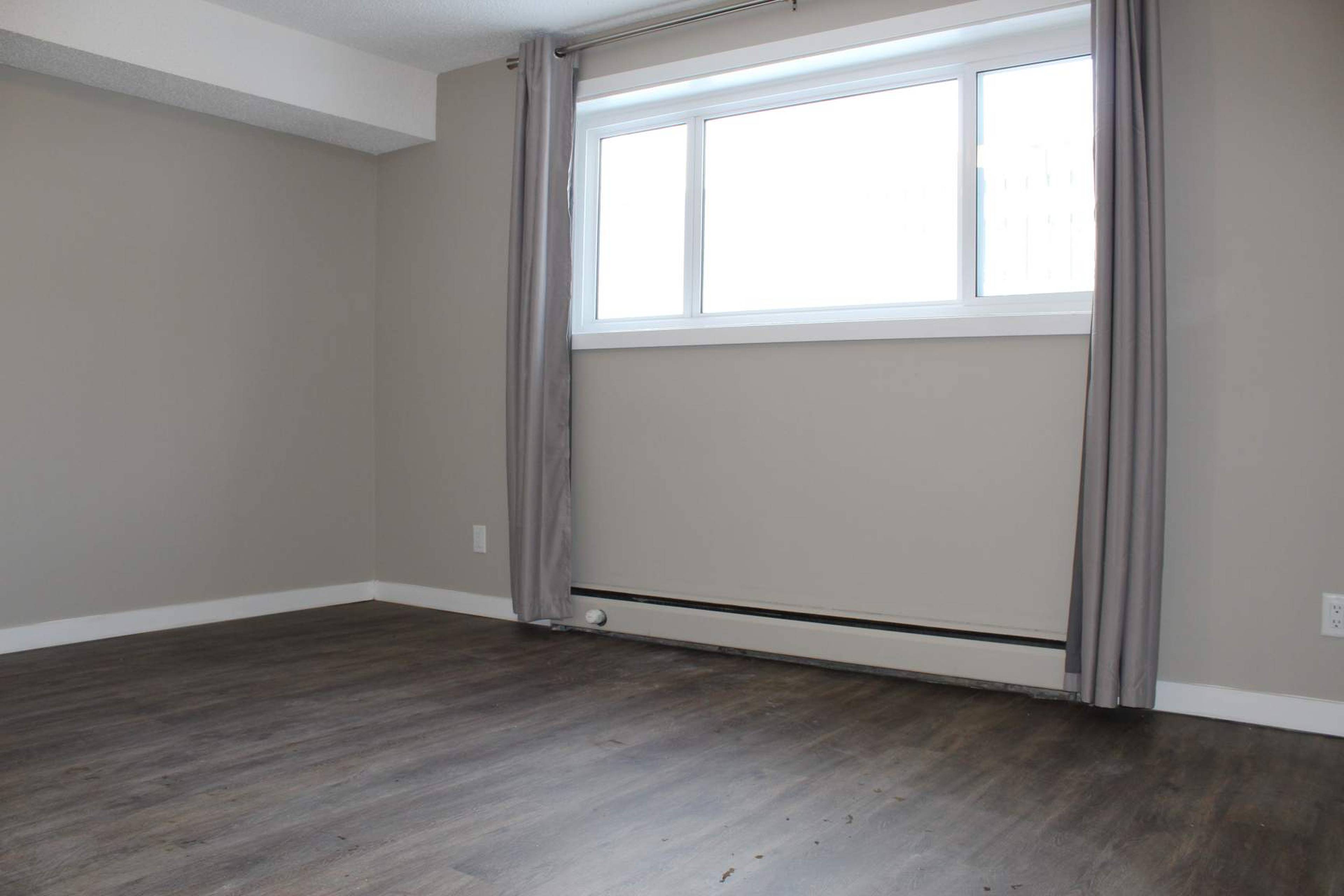 2 ch.  · 1 s. de bains for rent $1,429 / mois