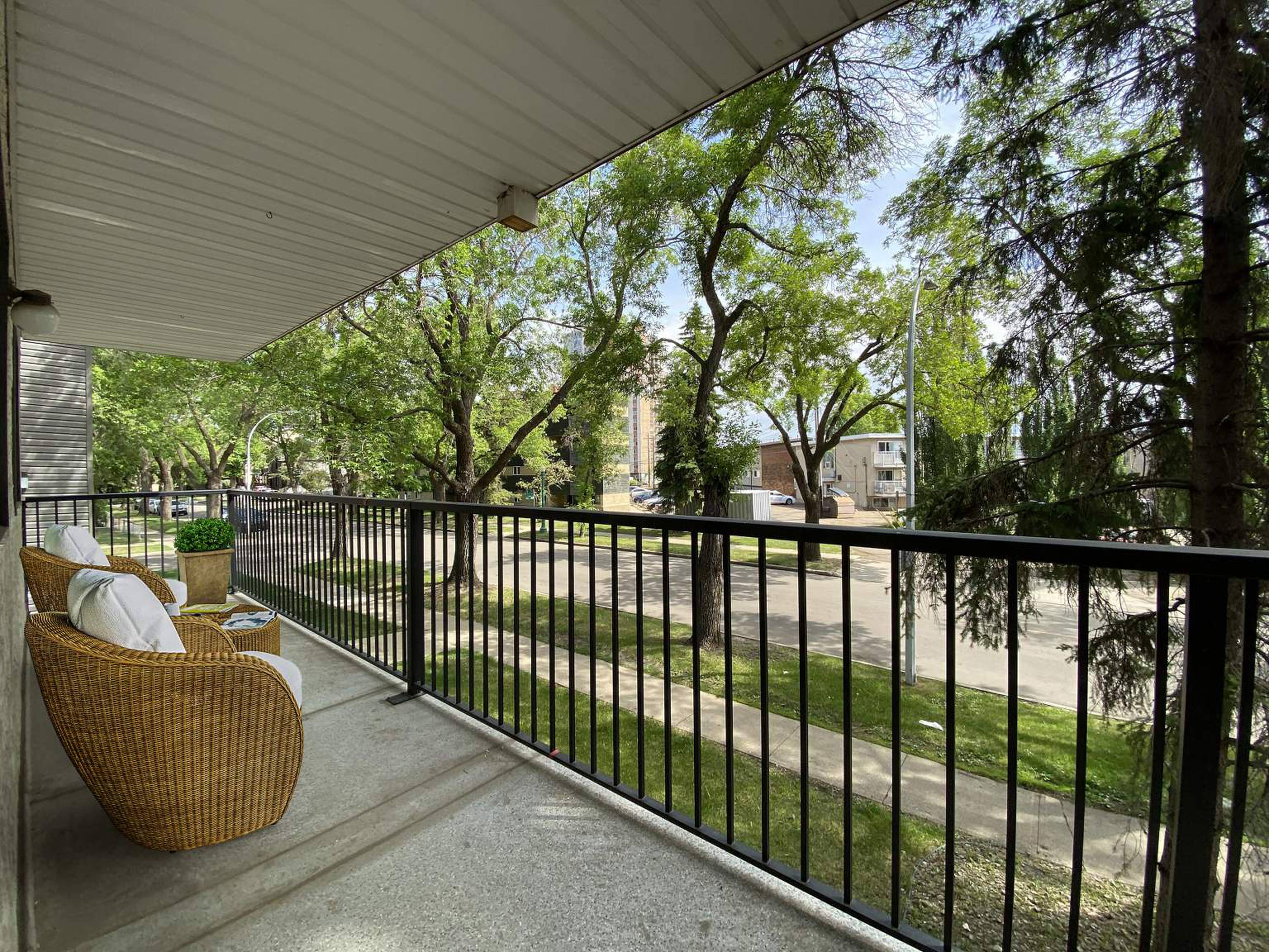 Studio  · 1 Bath for rent $989 / month