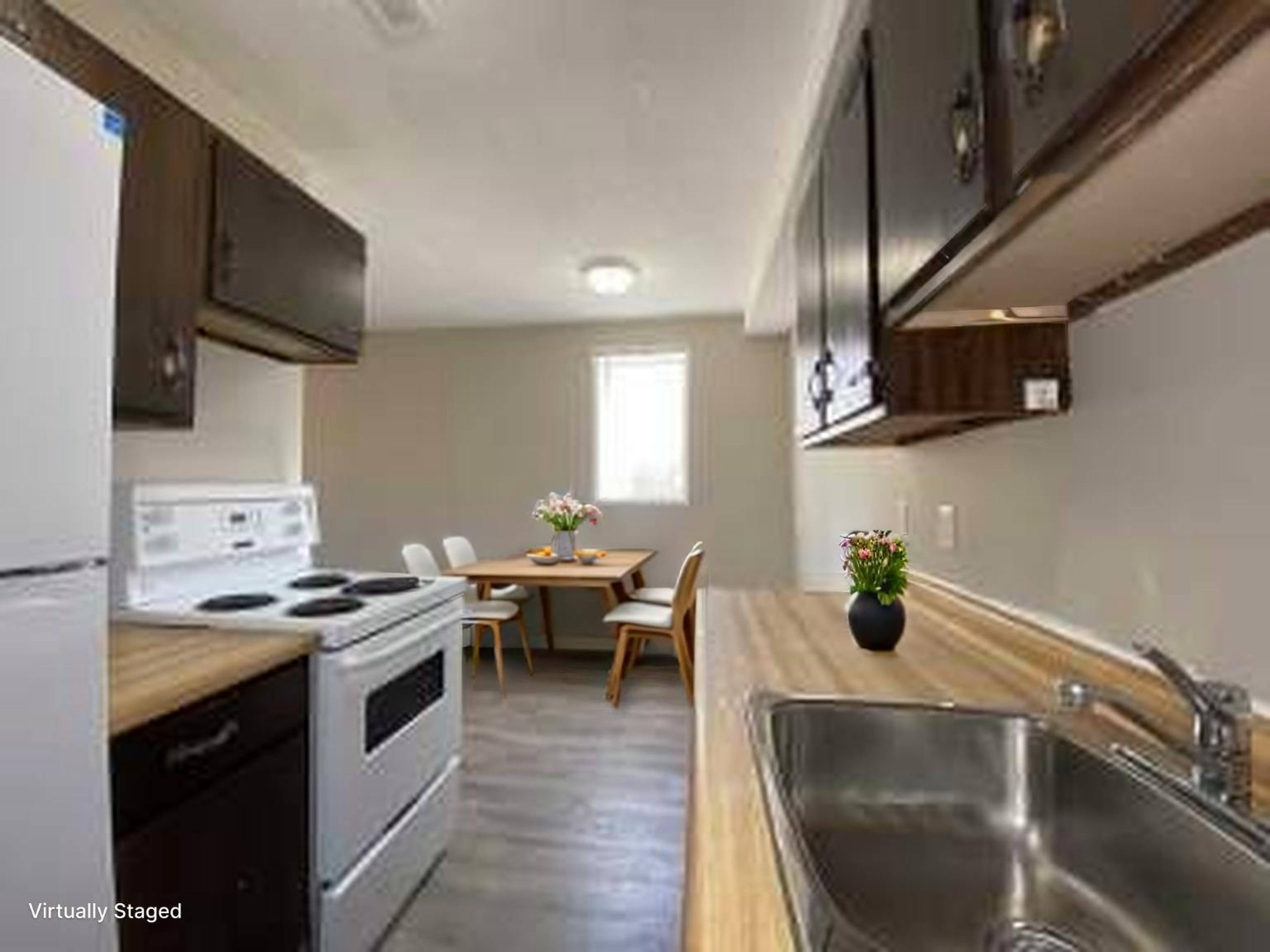1 ch.  · 1 s. de bains for rent $1,325 / mois