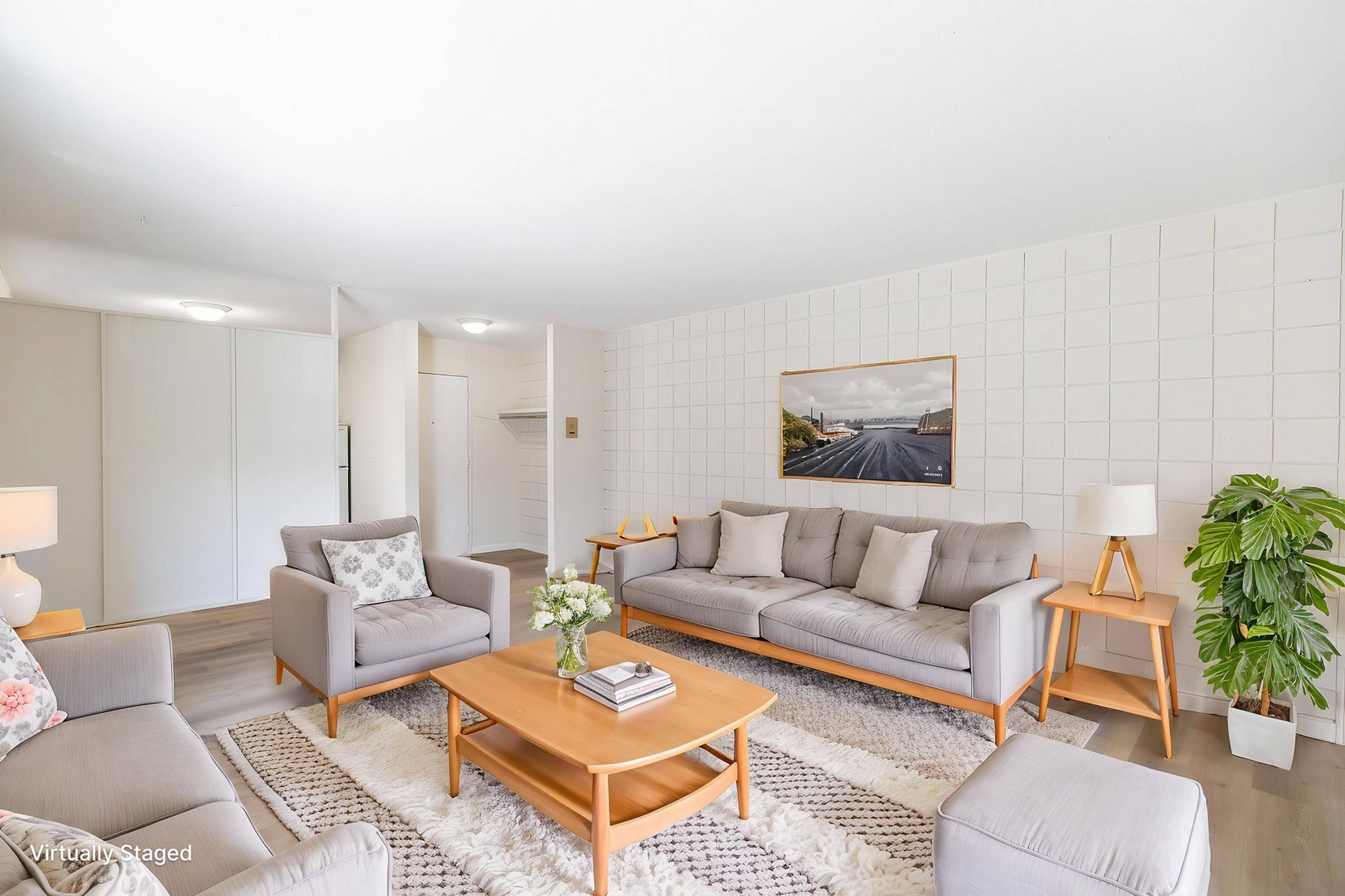 1 ch.  · 1 s. de bains for rent $1,275 / mois