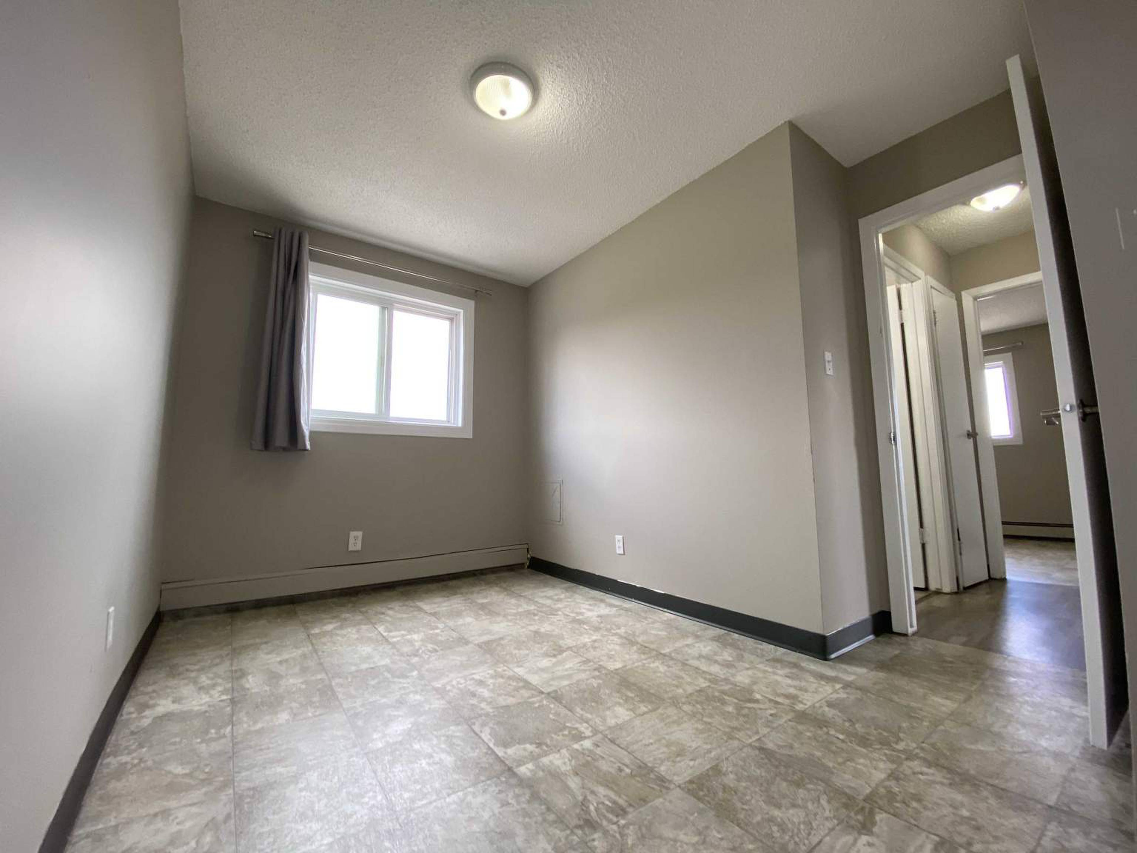 2 Bed  · 1 Bath for rent $1,000 / month