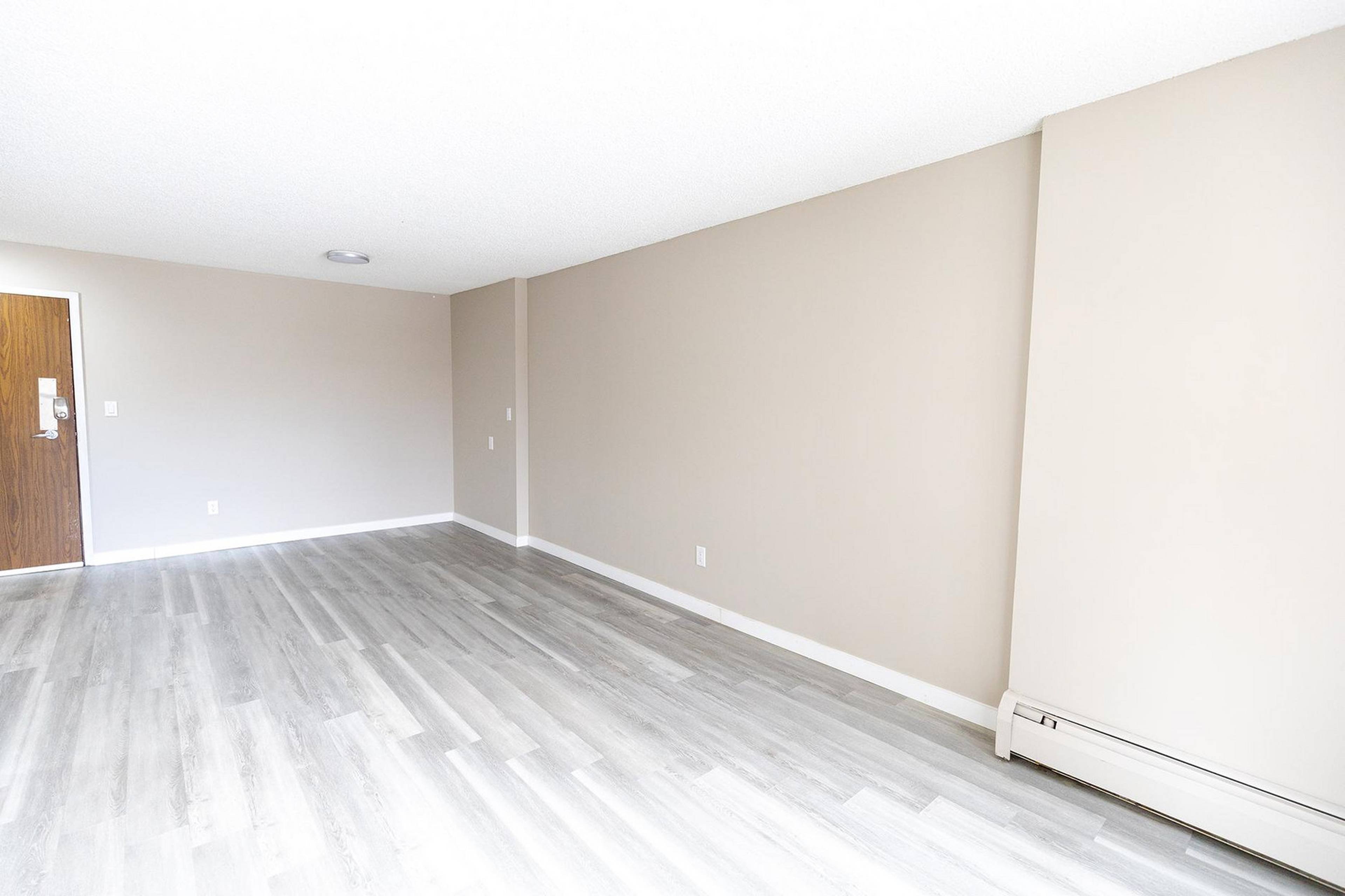 1 室  · 1 卫 for rent $1,275 / 月