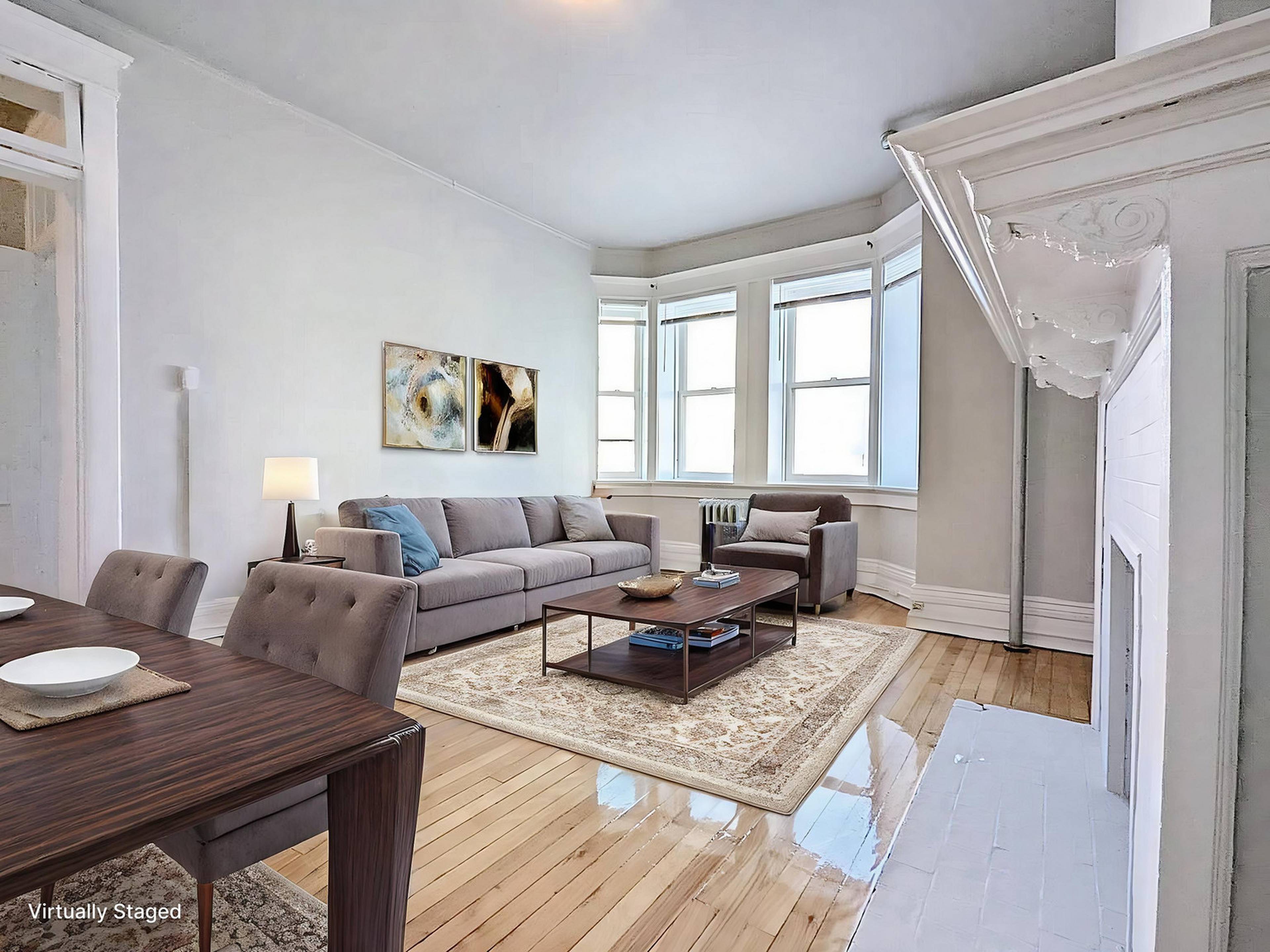 1 ch.  · 1 s. de bains for rent $893 / mois