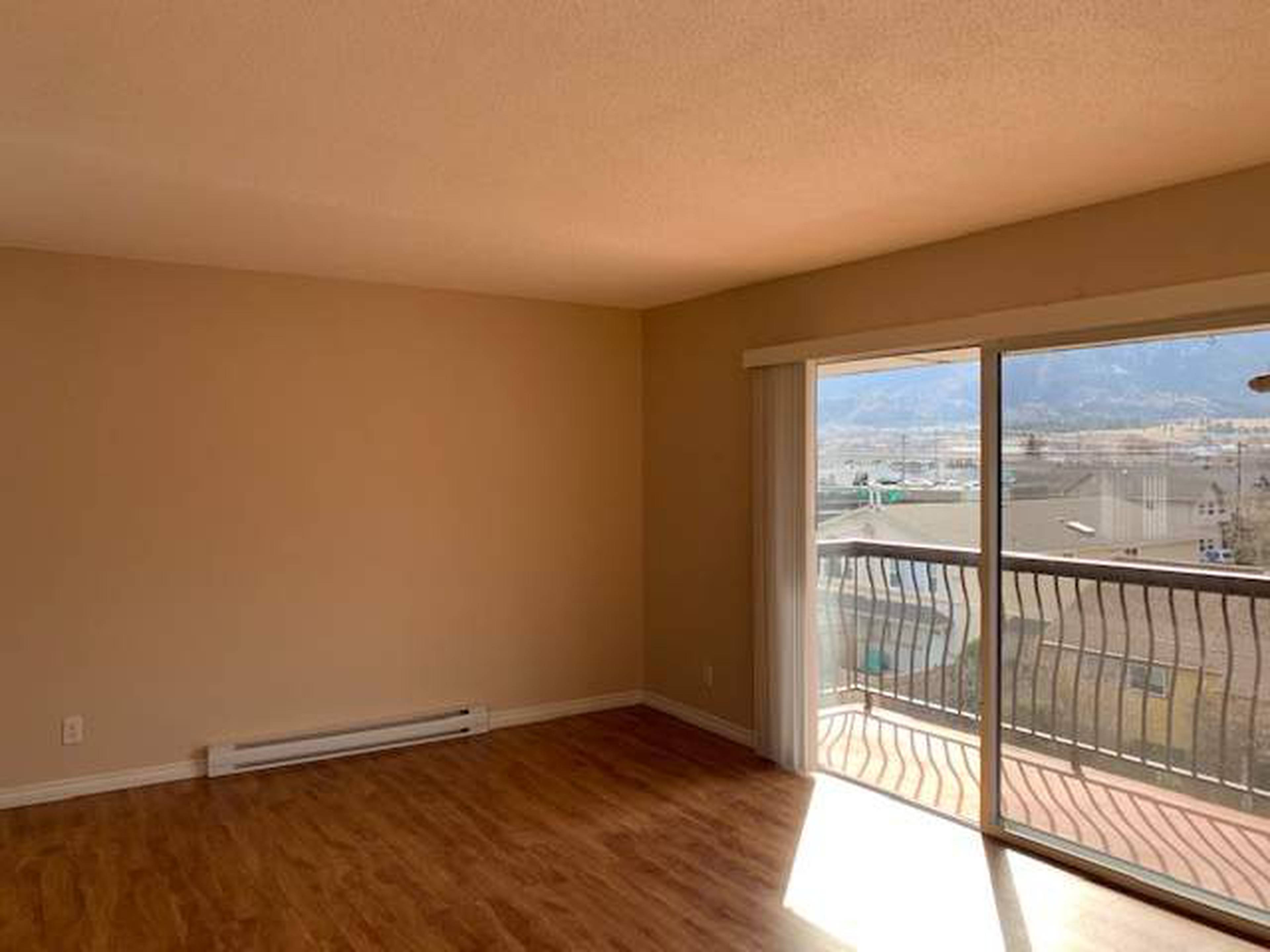 1 ch.  · 1 s. de bains for rent $1,550 / mois