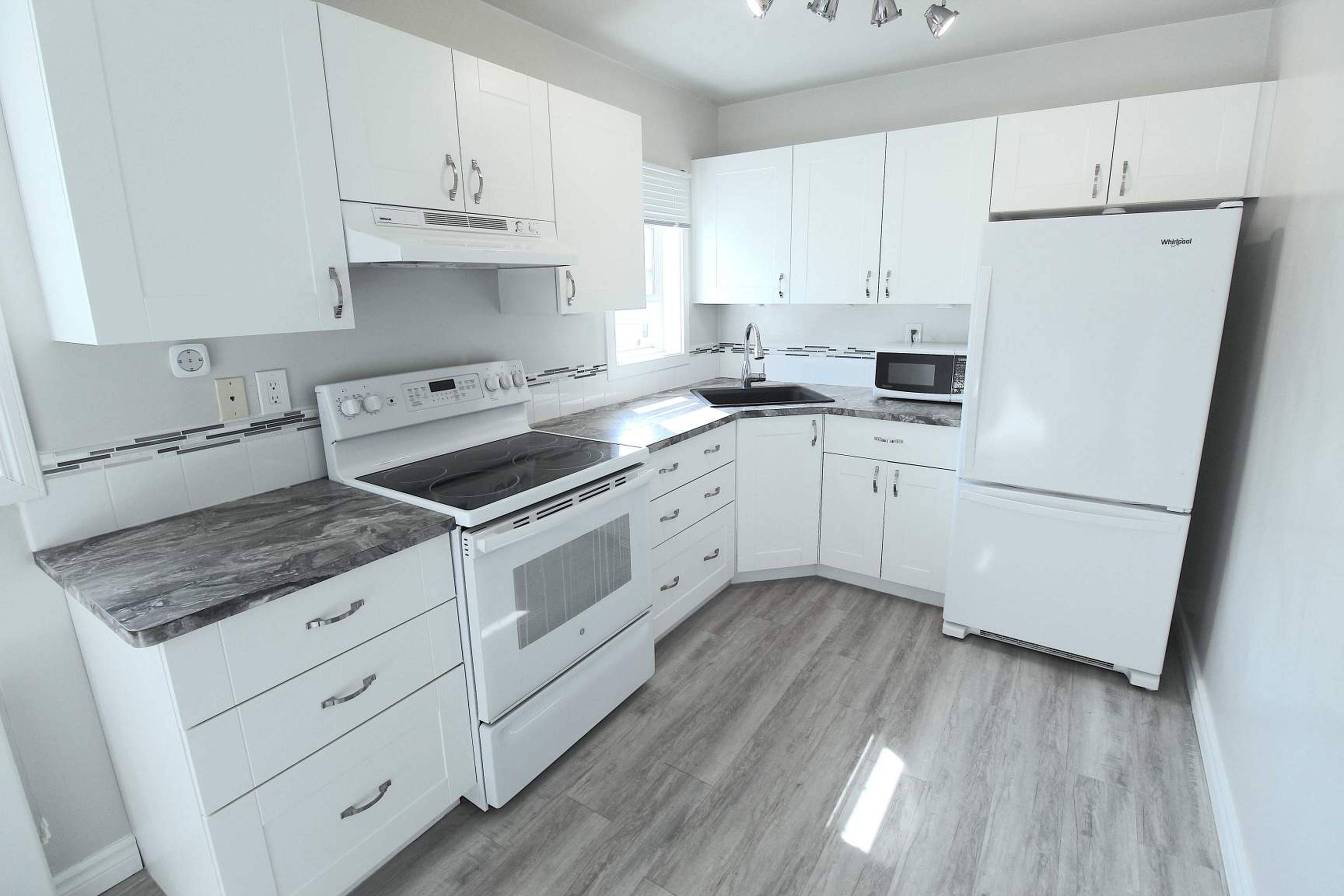 Studio  · 1 Bath for rent $891 / month