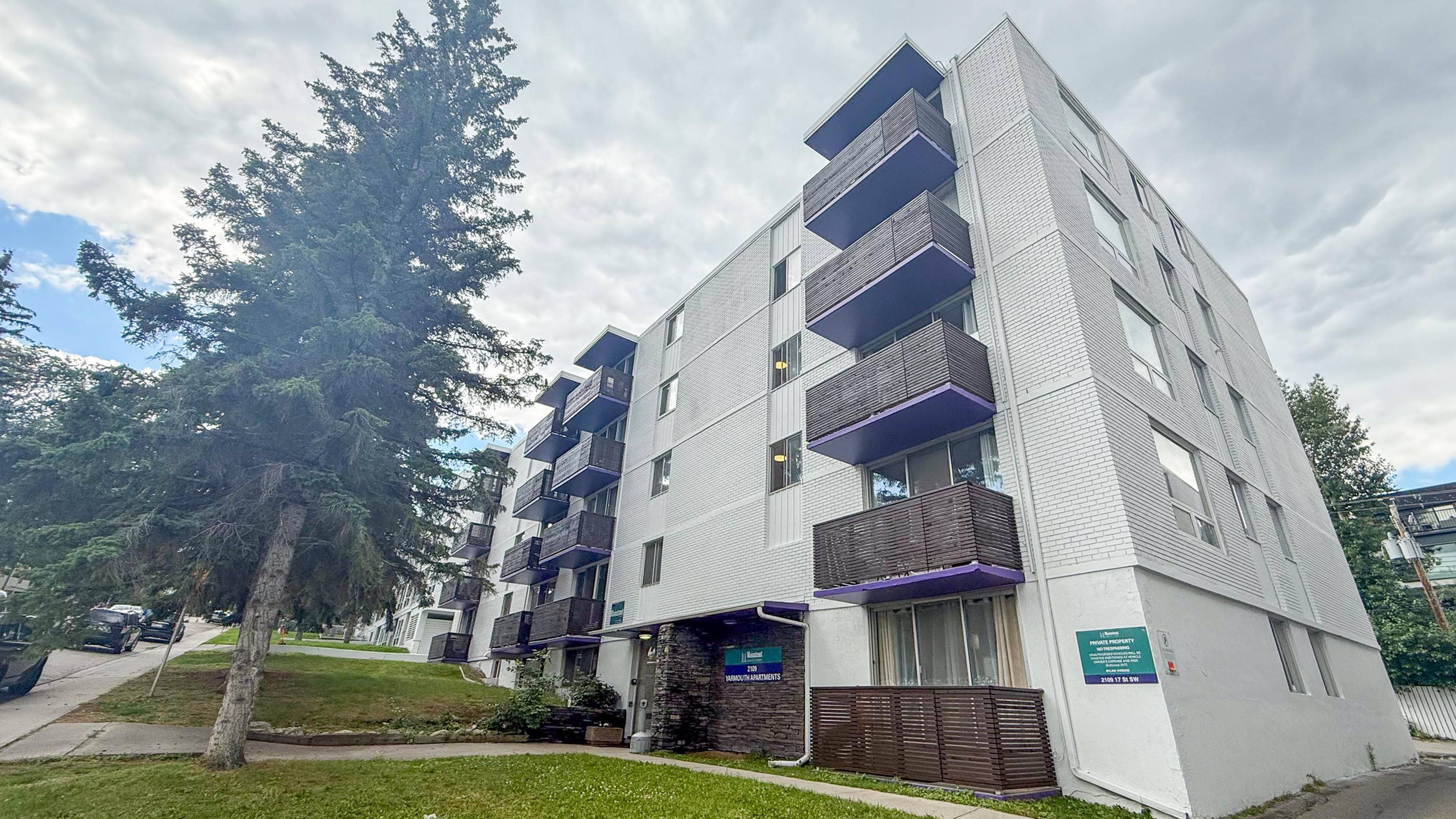 1 ch.  · 1 s. de bains for rent $1,360 / mois