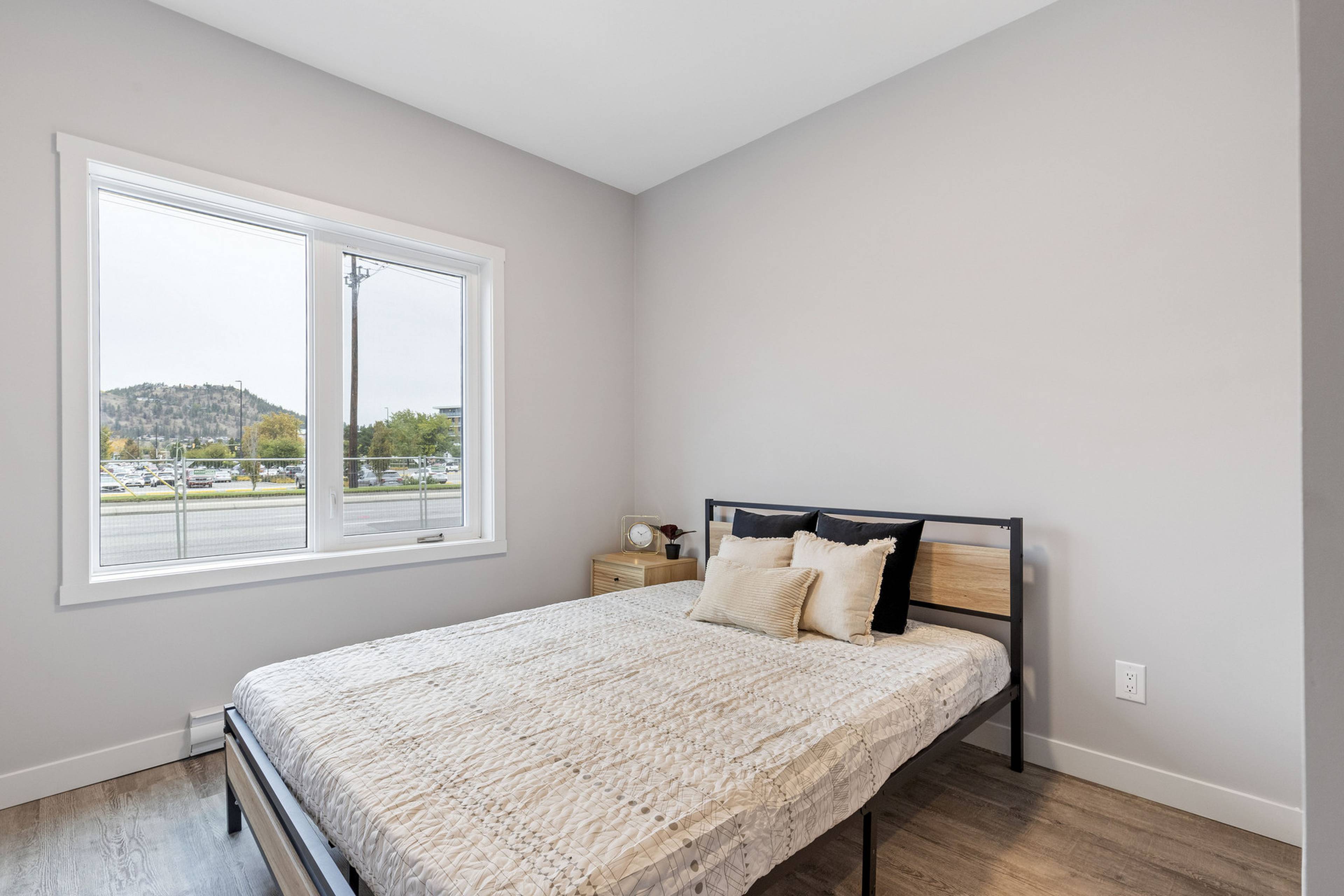2001 Benvoulin Court 9