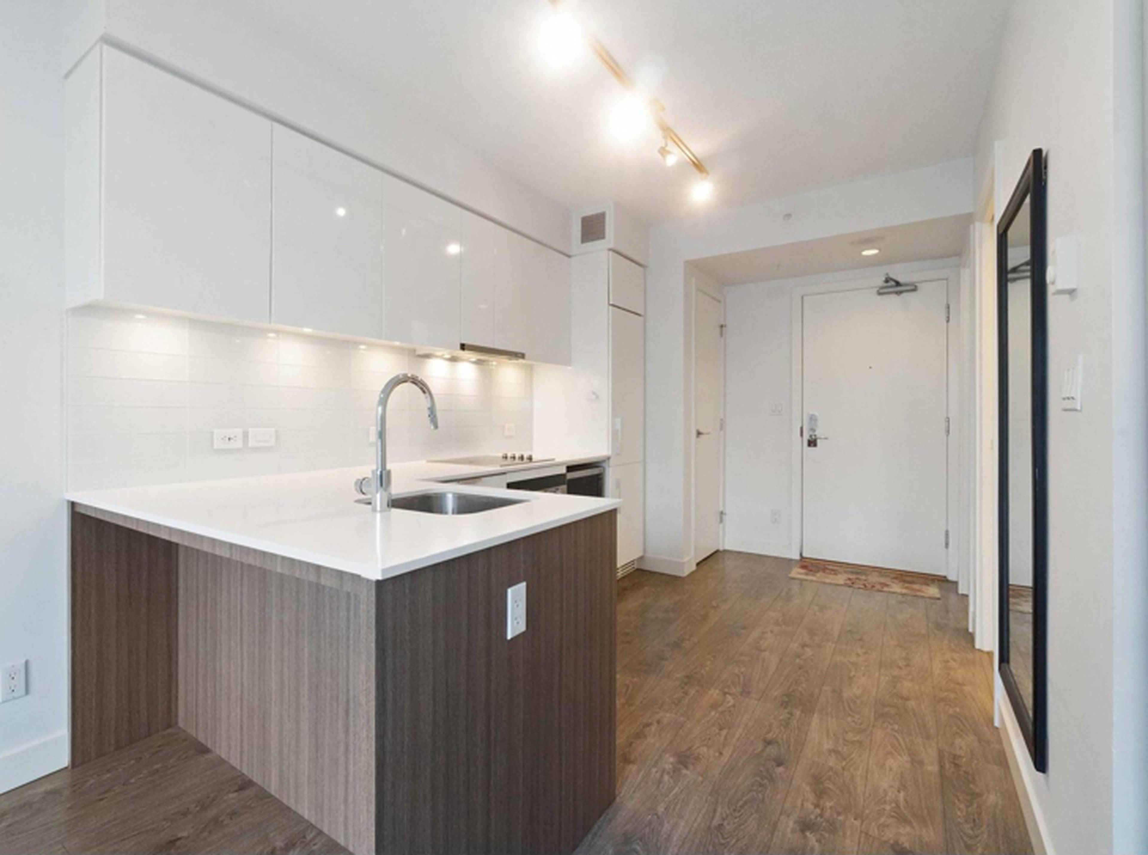 2003 1308 Hornby St, Vancouver, BC 1 Bedroom Apartment for Rent