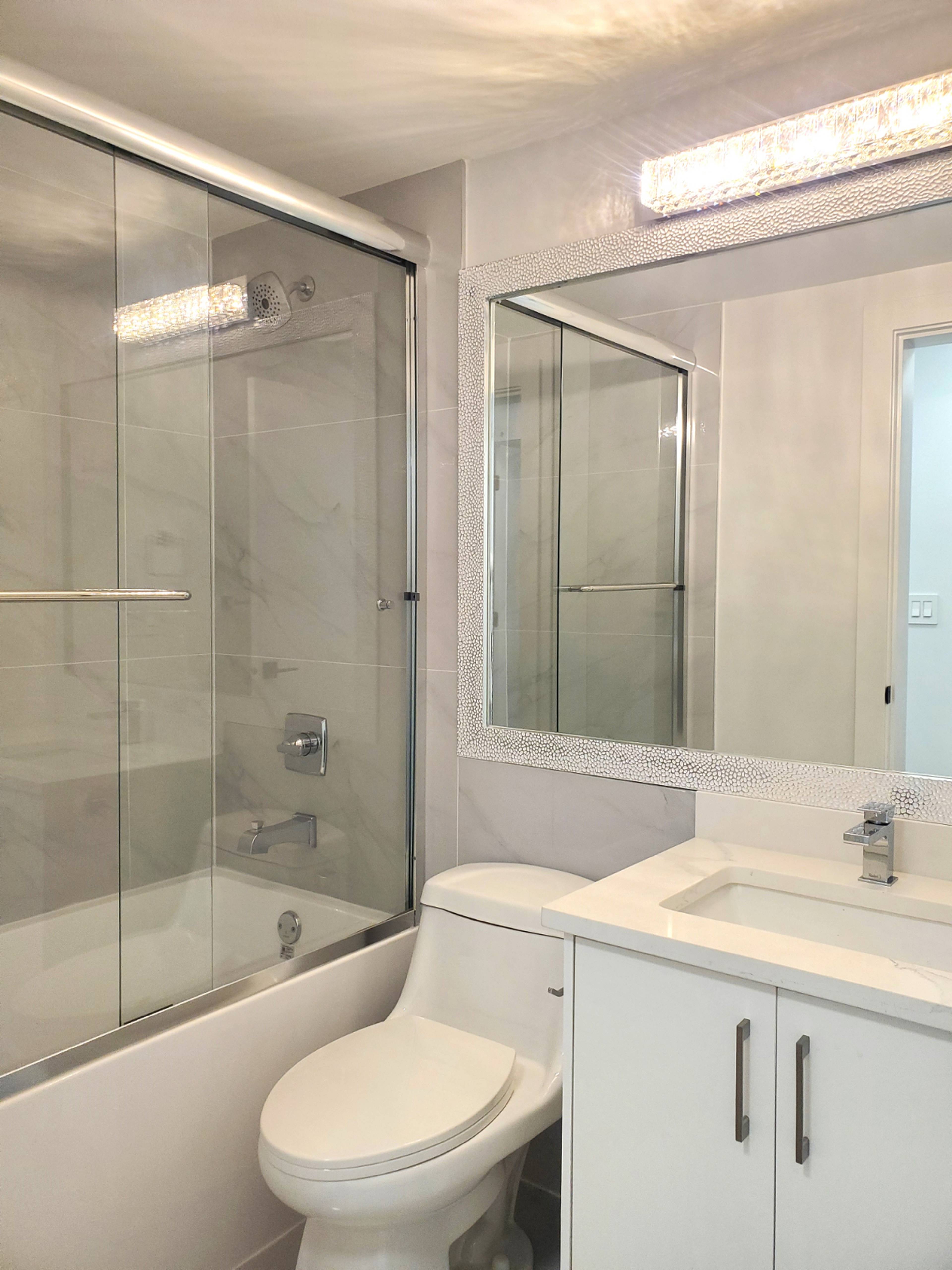 1705 (Basement B) 167 Street, White Rock, White Rock, BC 2 Bedroom