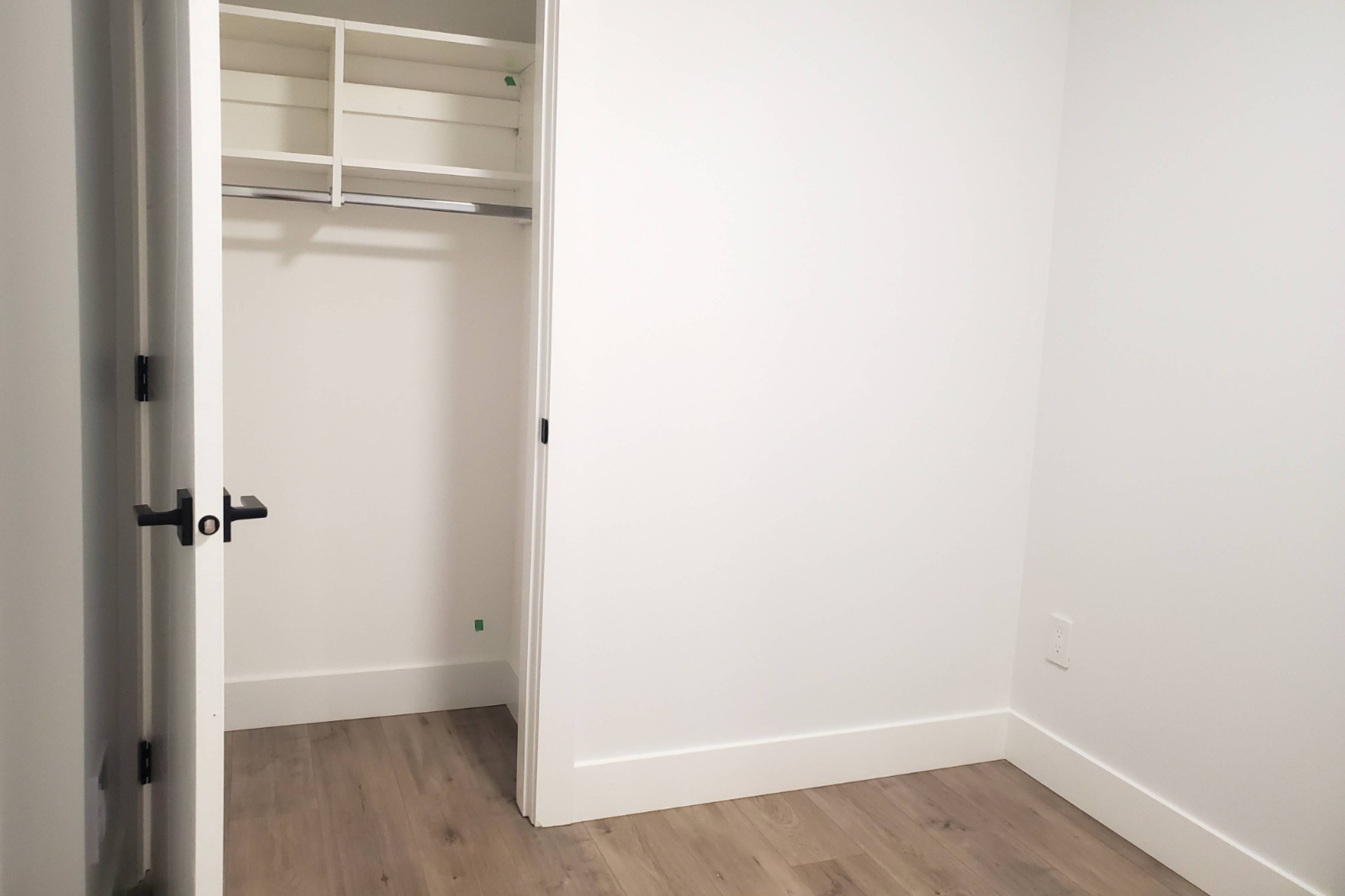 1705 (Basement B) 167 Street, White Rock, White Rock, BC 2 Bedroom