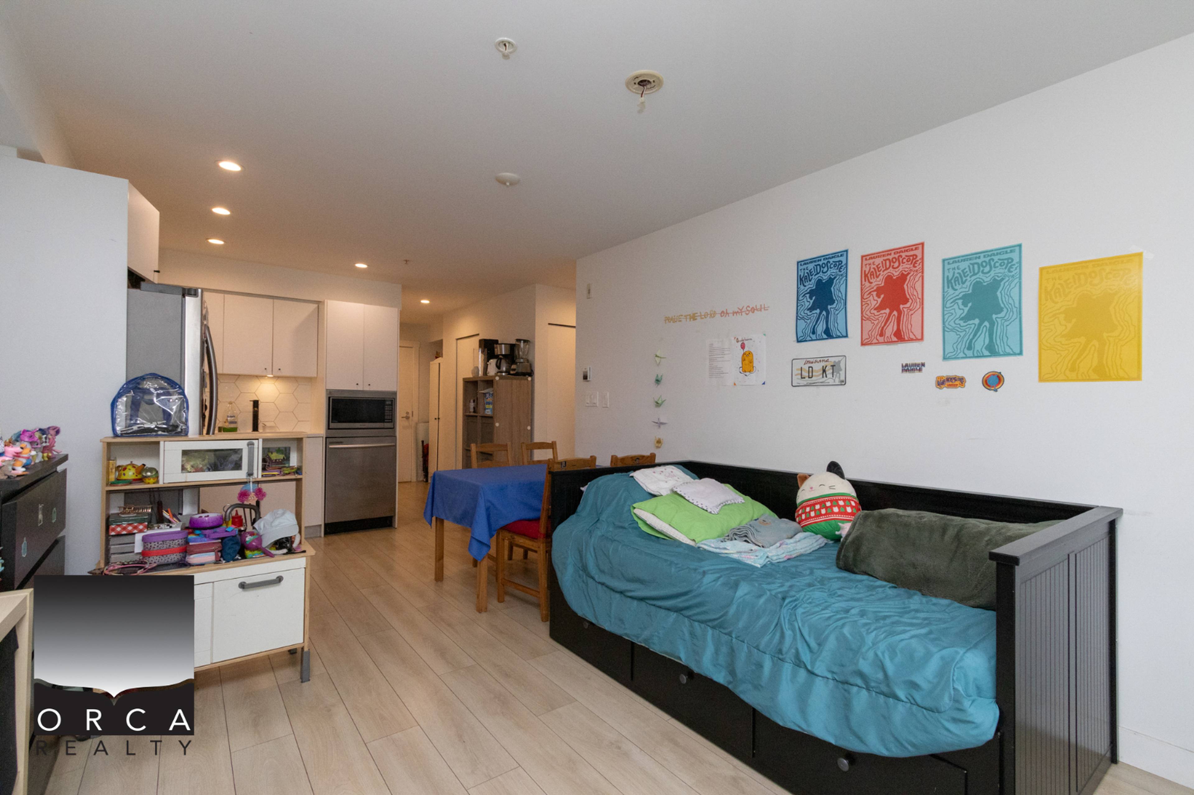 209 1519 Crown St, North Vancouver District, BC 2 Bedroom Apartment