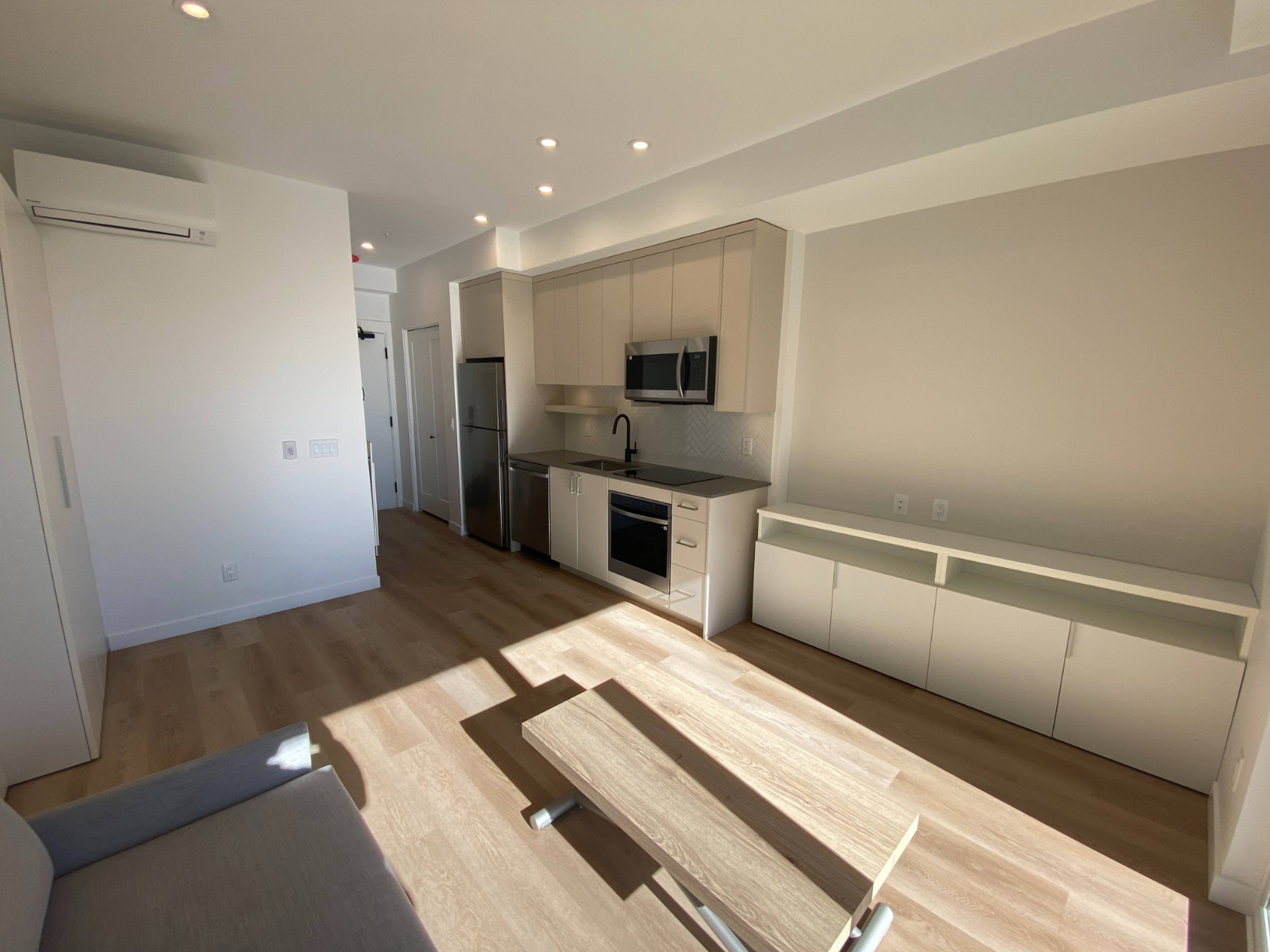 538 1274 Devonshire Ave, Kelowna, BC Studio Apartment for Rent