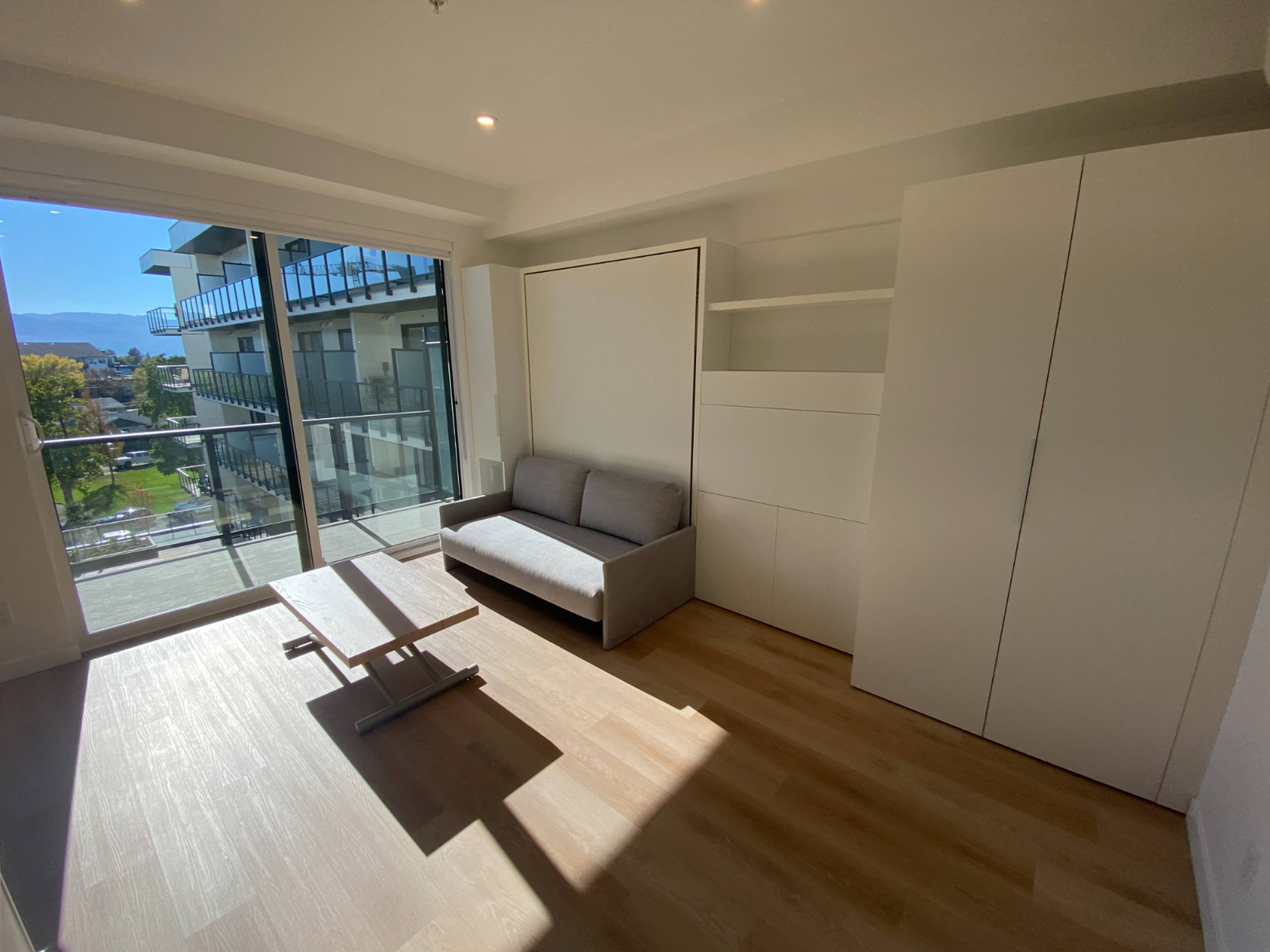 538 1274 Devonshire Ave, Kelowna, BC Studio Apartment for Rent