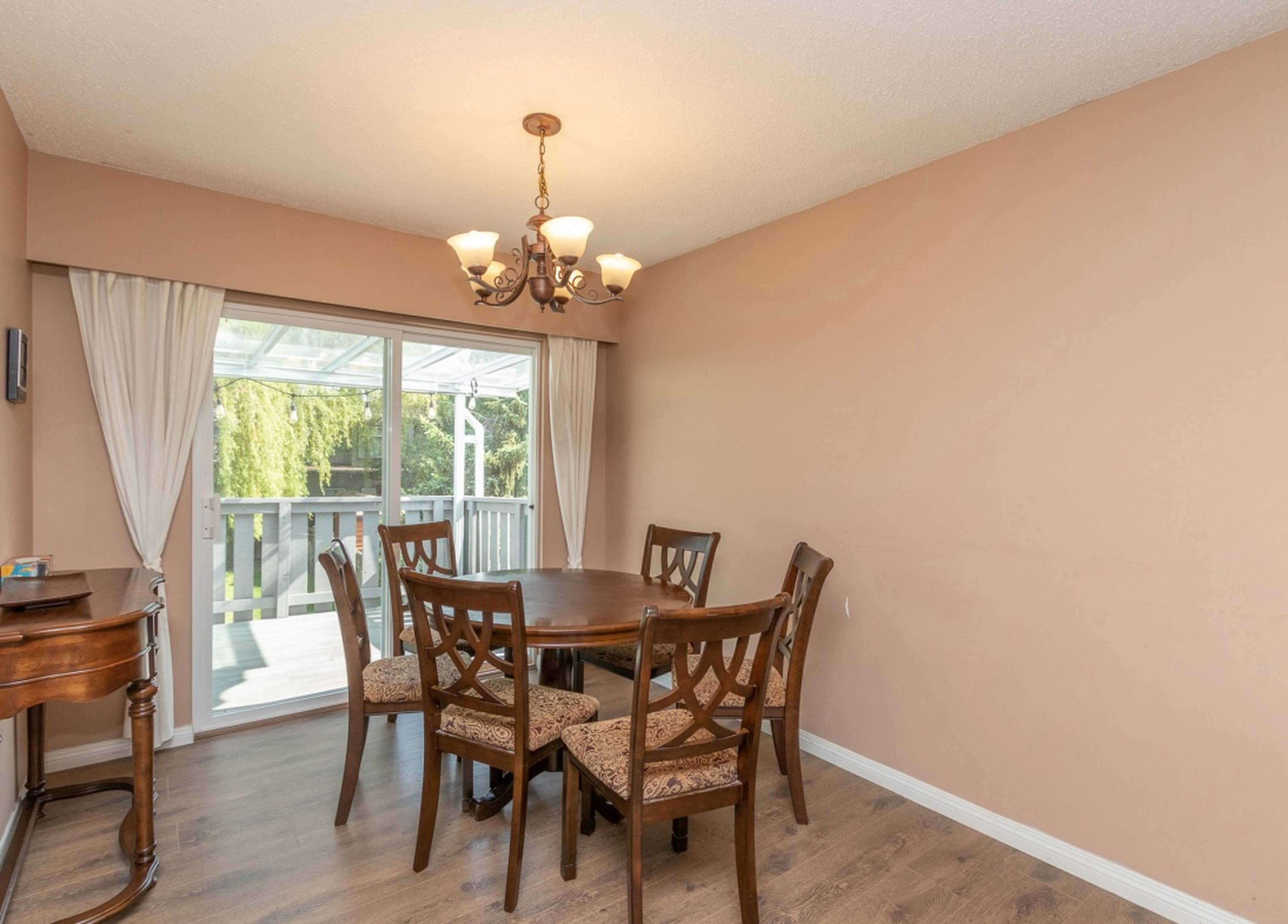 4571 Larkspur Ave, Richmond, BC 5 室 独立屋 出租 liv.rent