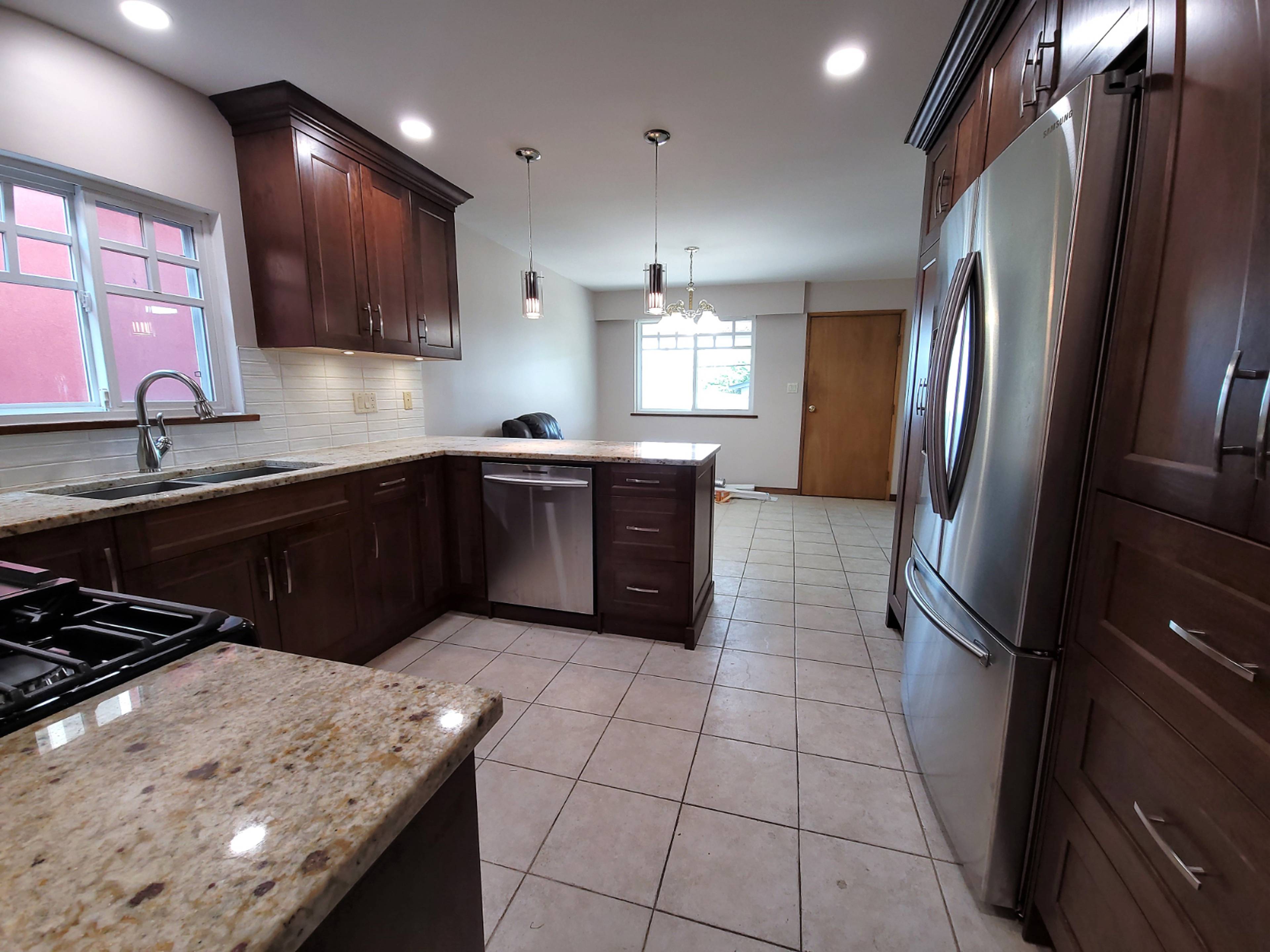 3283 E 28th Ave, Vancouver, BC 5 Bedroom House for Rent liv.rent