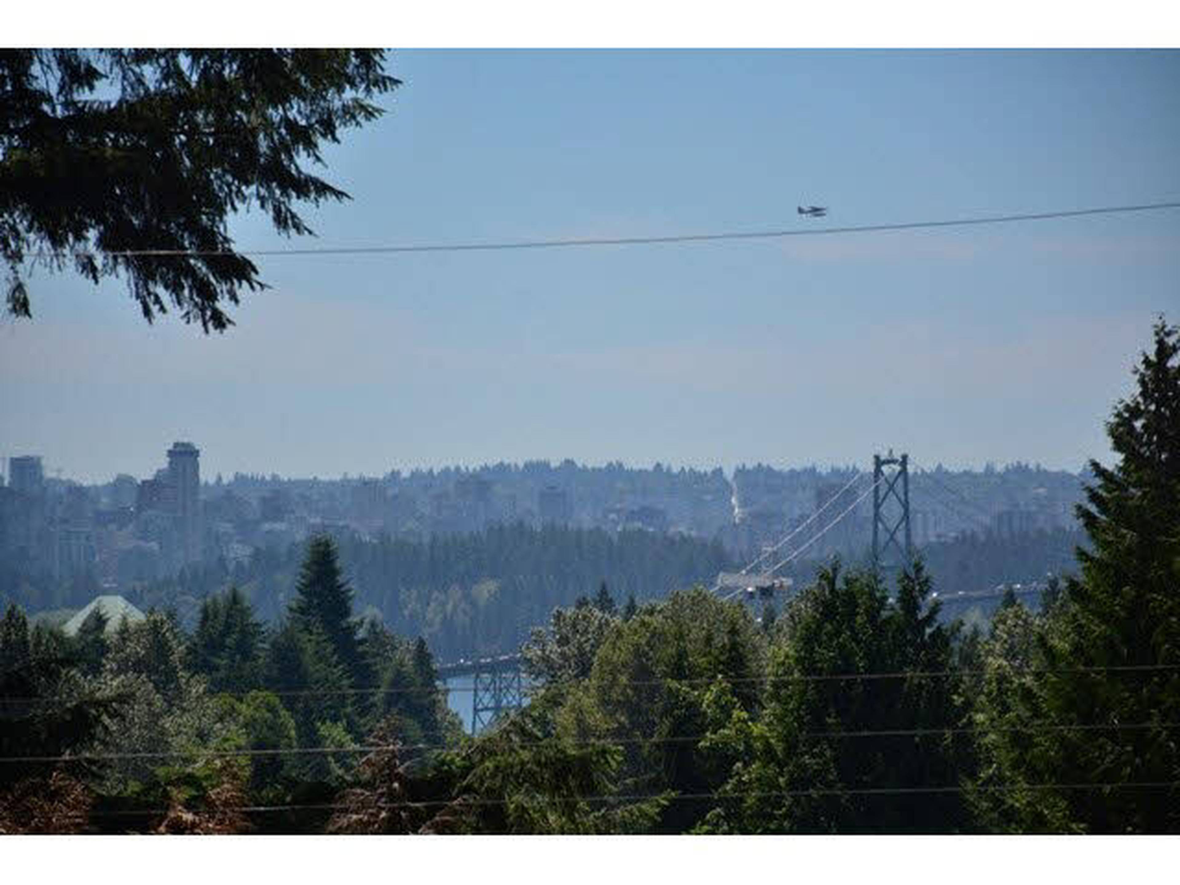 680 Parkside Rd, West Vancouver, BC 5 Bedroom House for Rent liv.rent