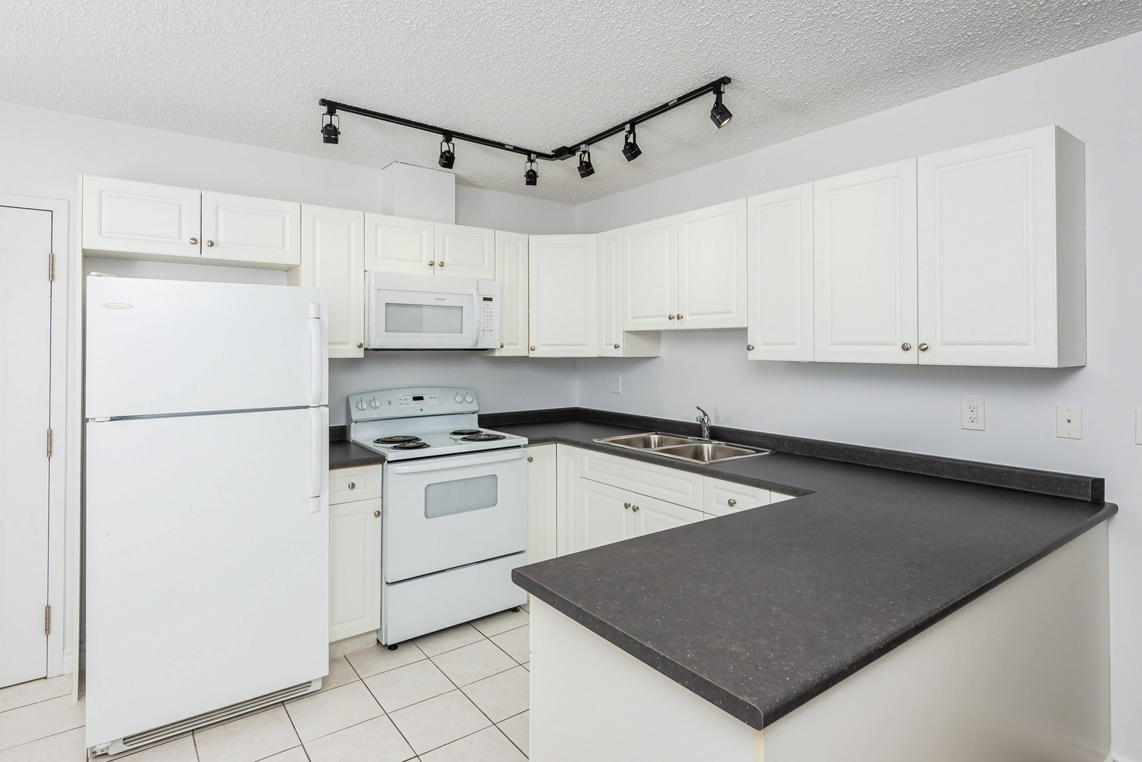 2 Bed  · 1 Bath for rent $1,635 / month