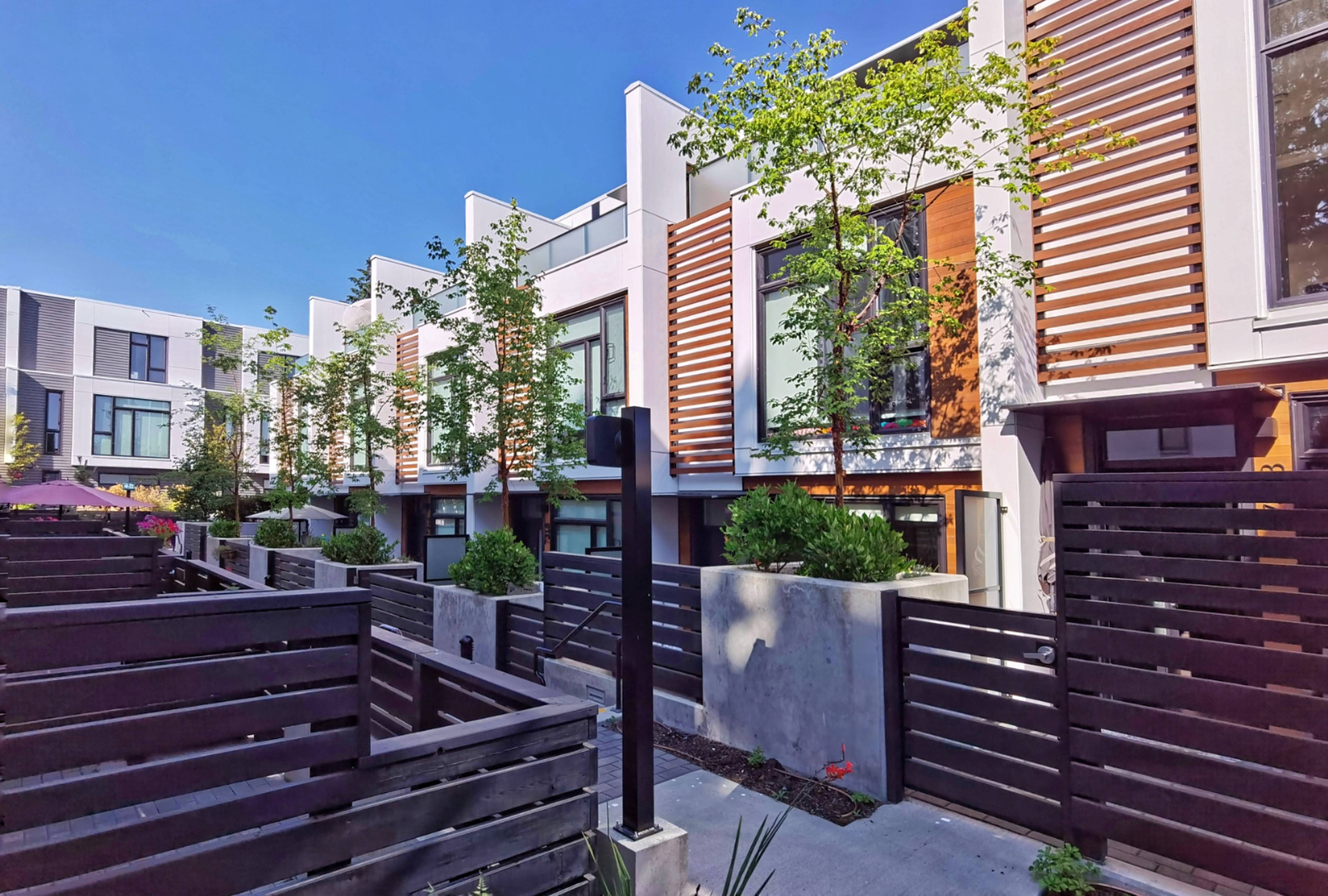 7328 Granville St, Vancouver, BC 2 Bedroom Townhouse for Rent liv.rent