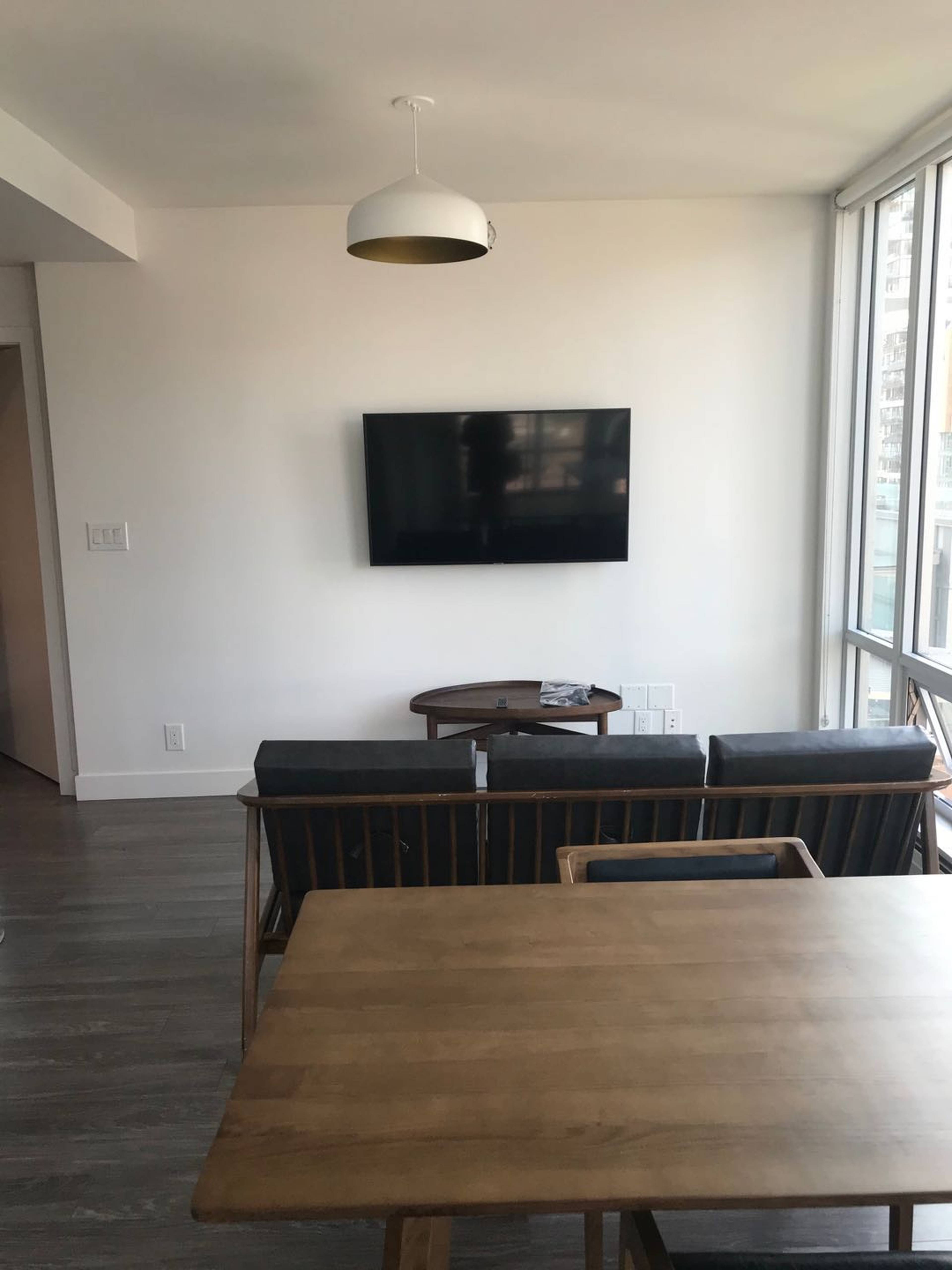 2 ch.  · 1 s. de bains for rent $3,600 / mois