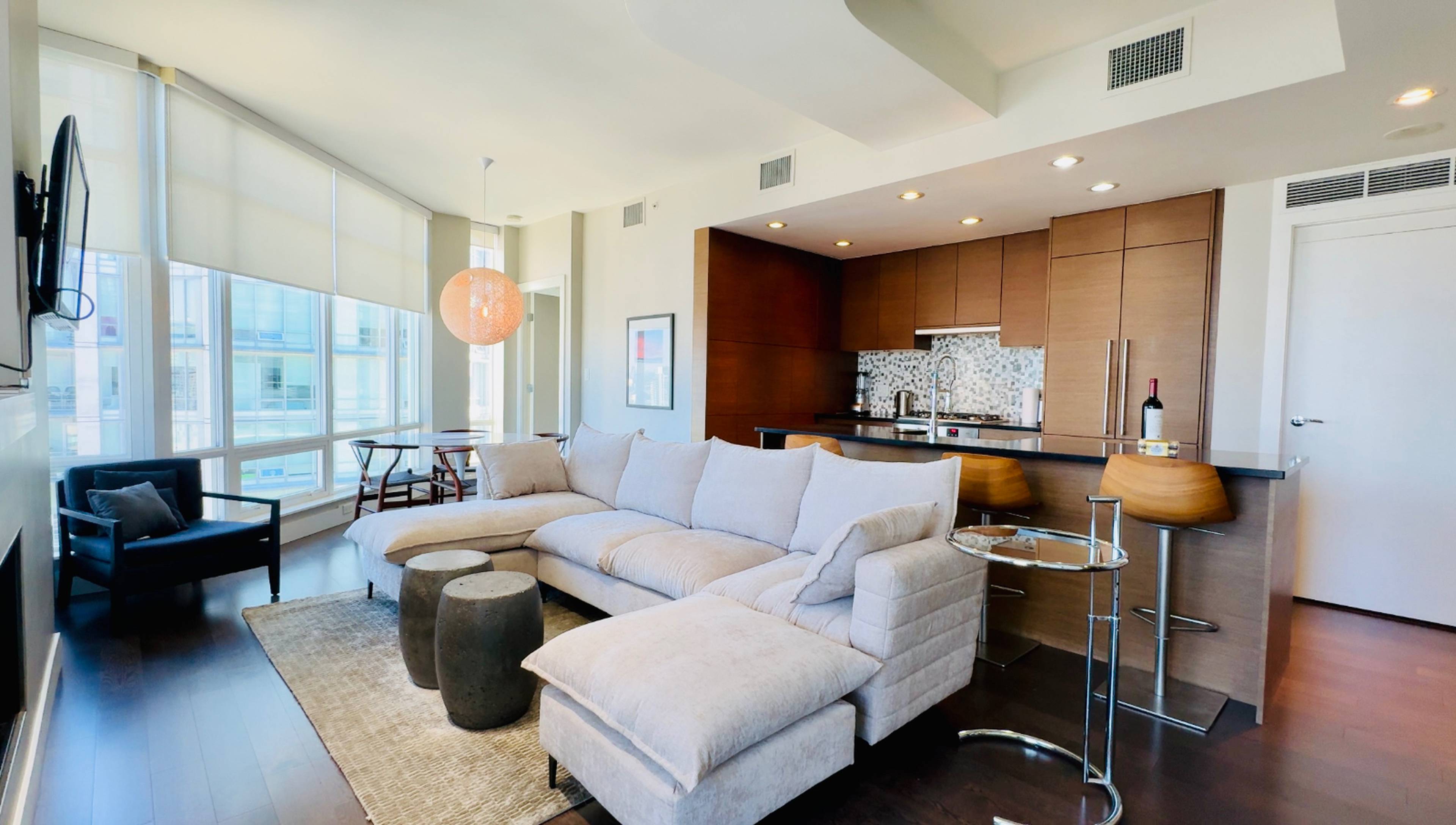 2 ch.  · 2.5 s. de bains for rent $7,000 / mois