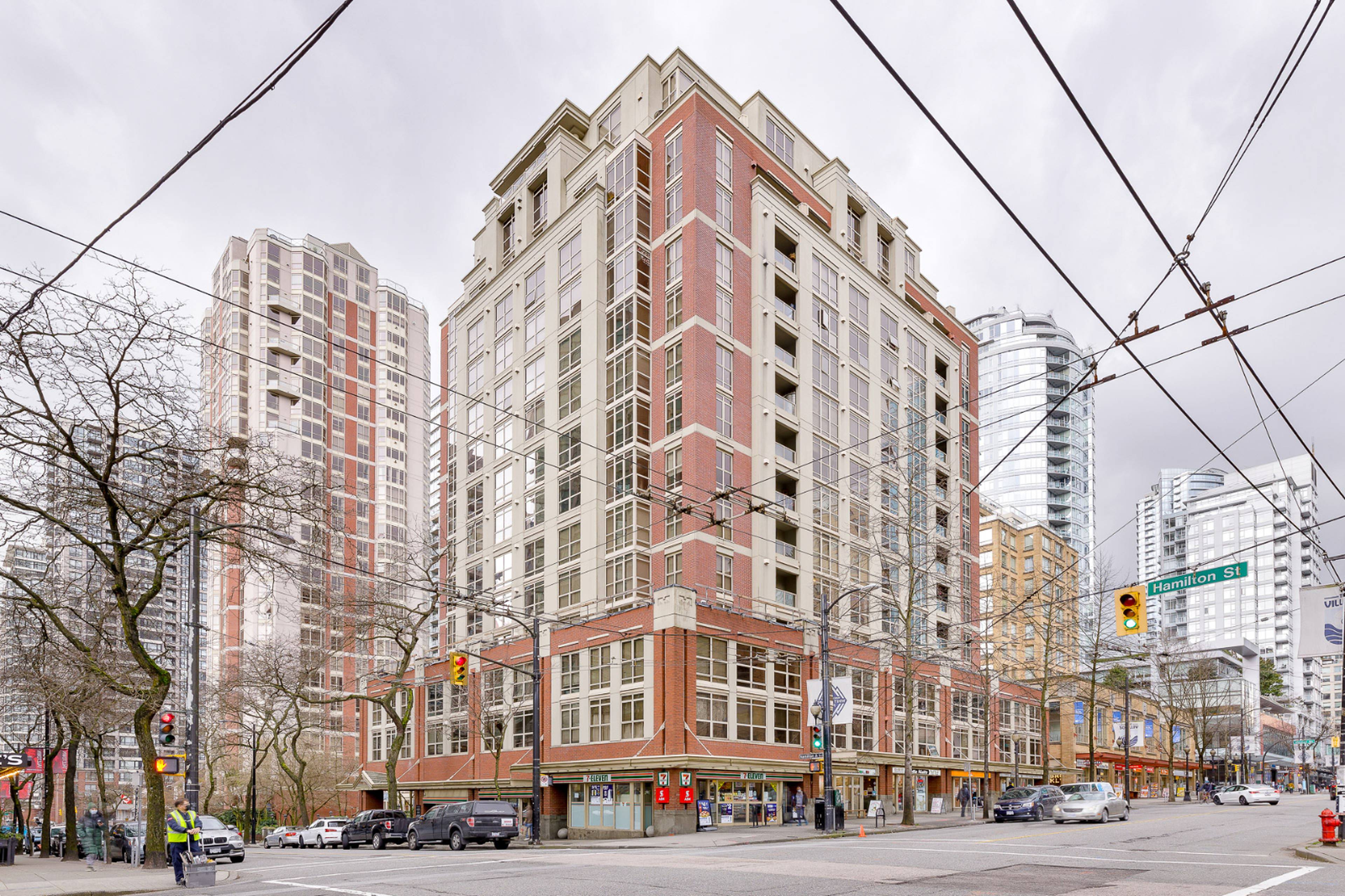 2 Bed  · 1 Bath for rent $3,200 / month