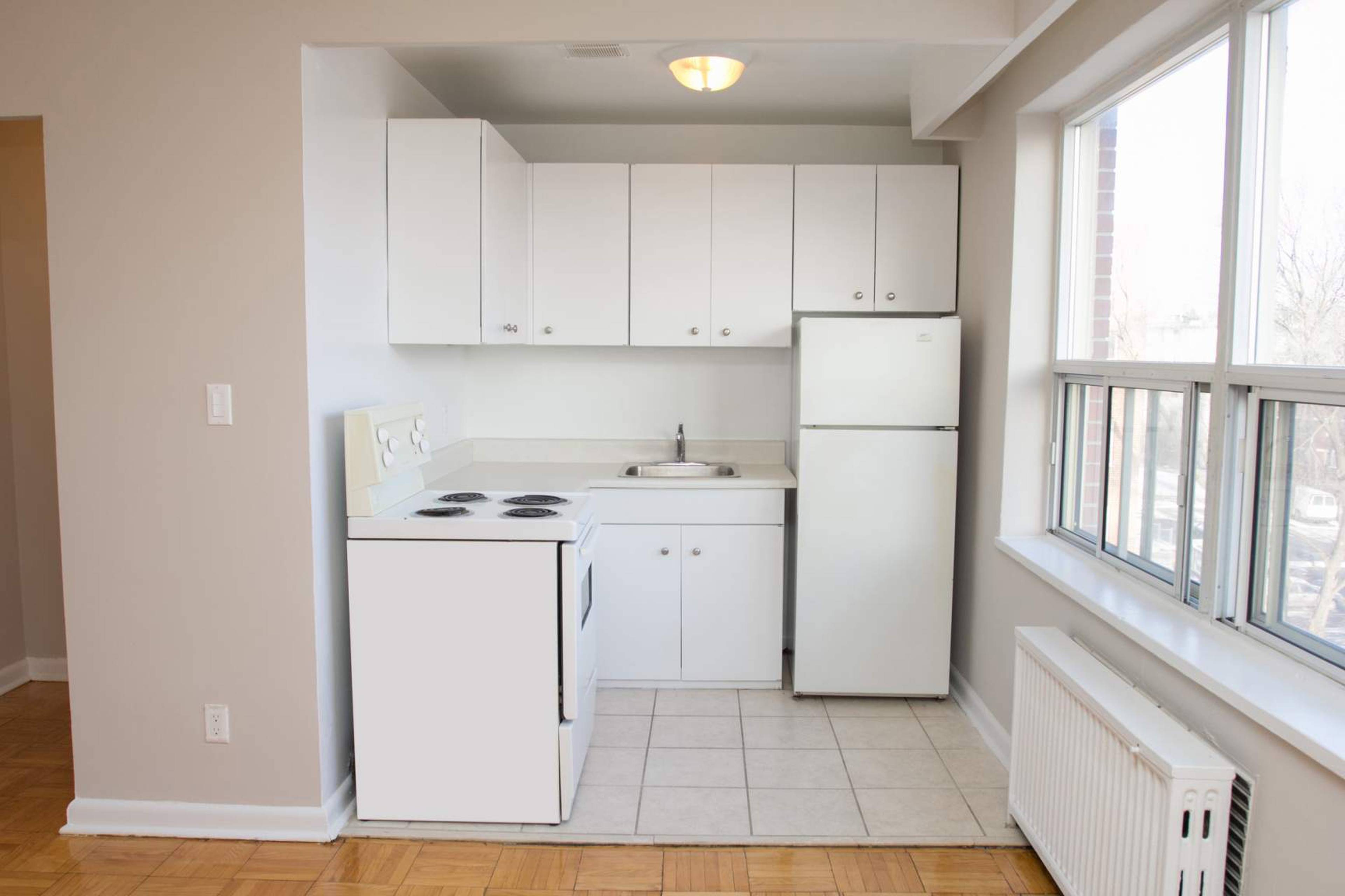 1 室  · 1 卫 for rent $1,599+ / 月