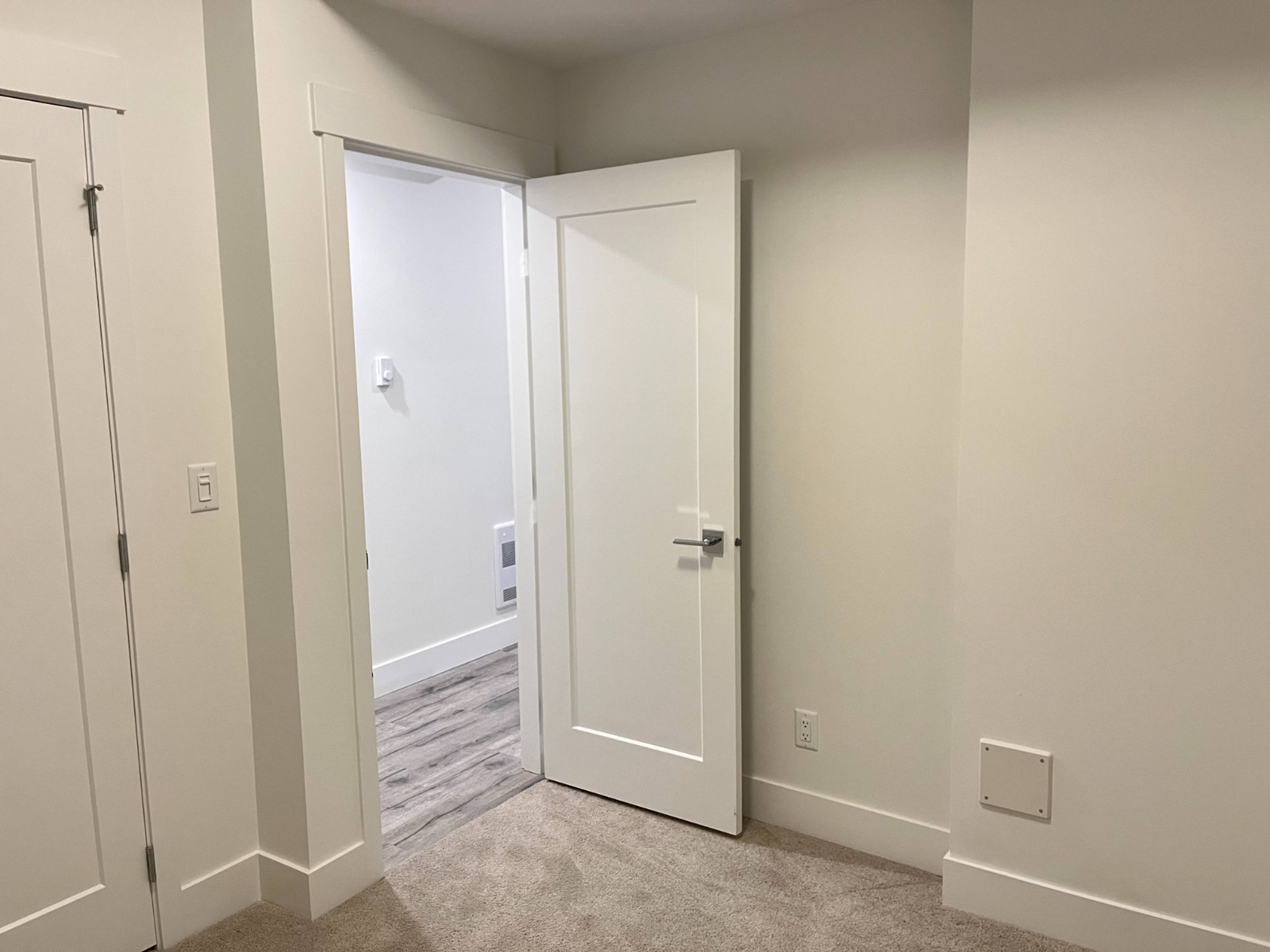 3421 Hamber Court 12