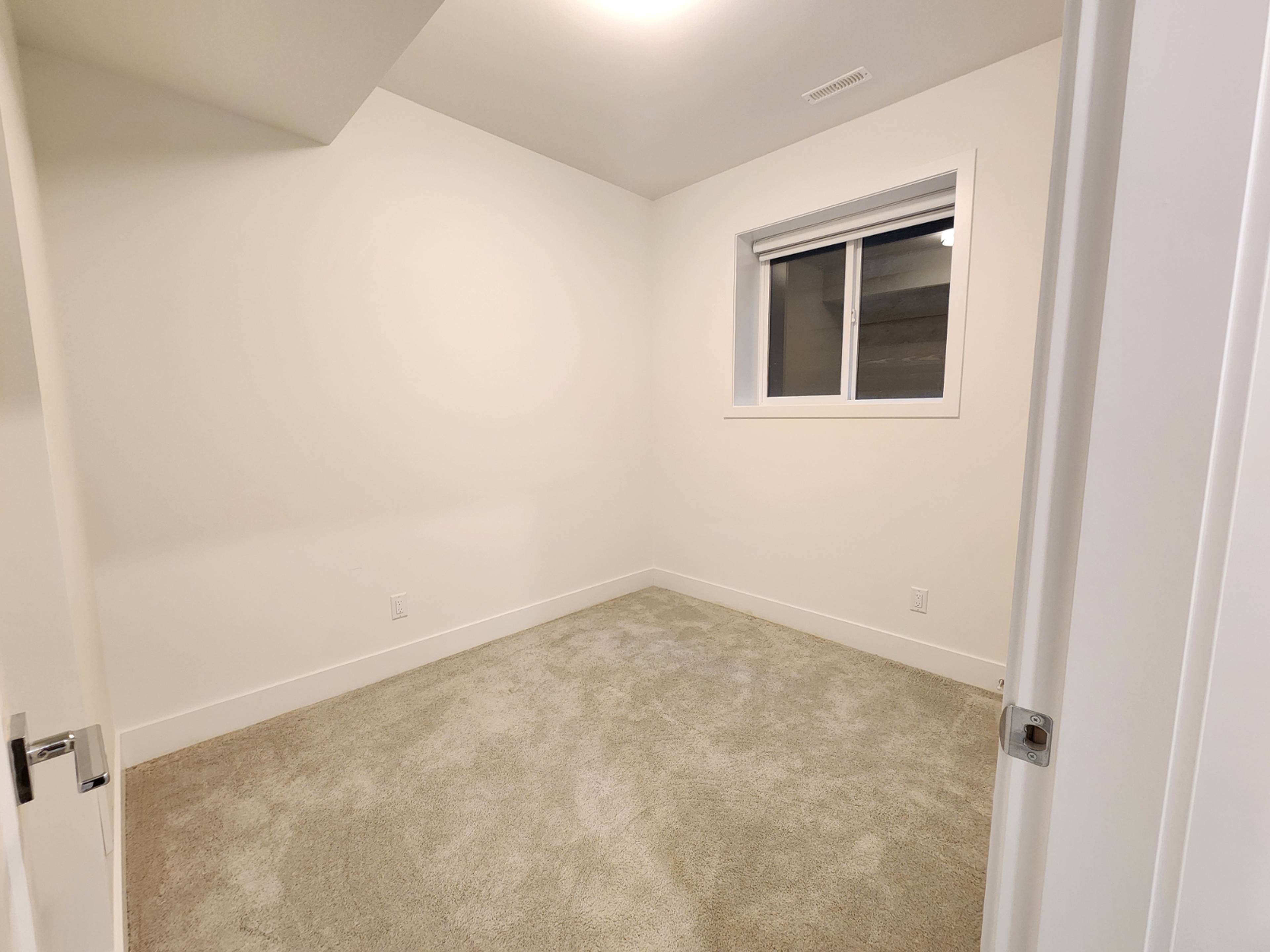 3421 Hamber Court 9