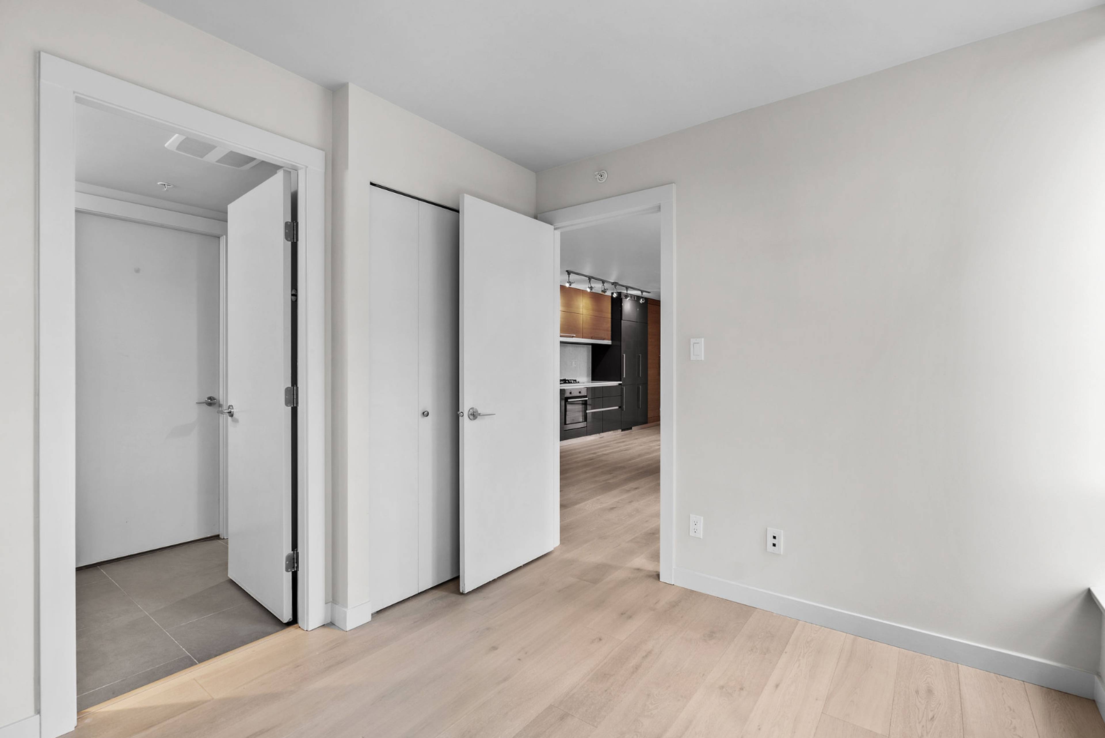 189 Keefer St 10