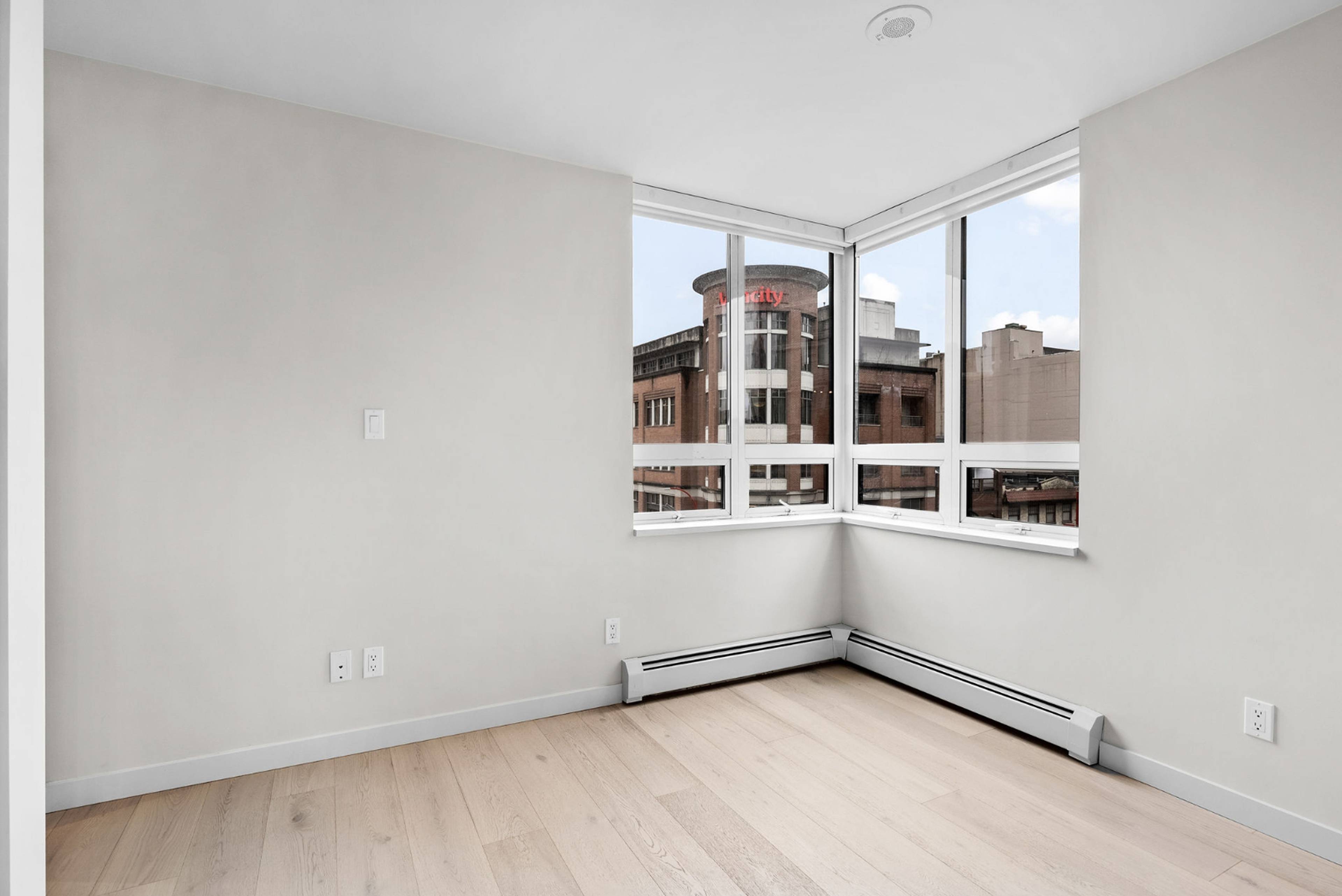 189 Keefer St 14