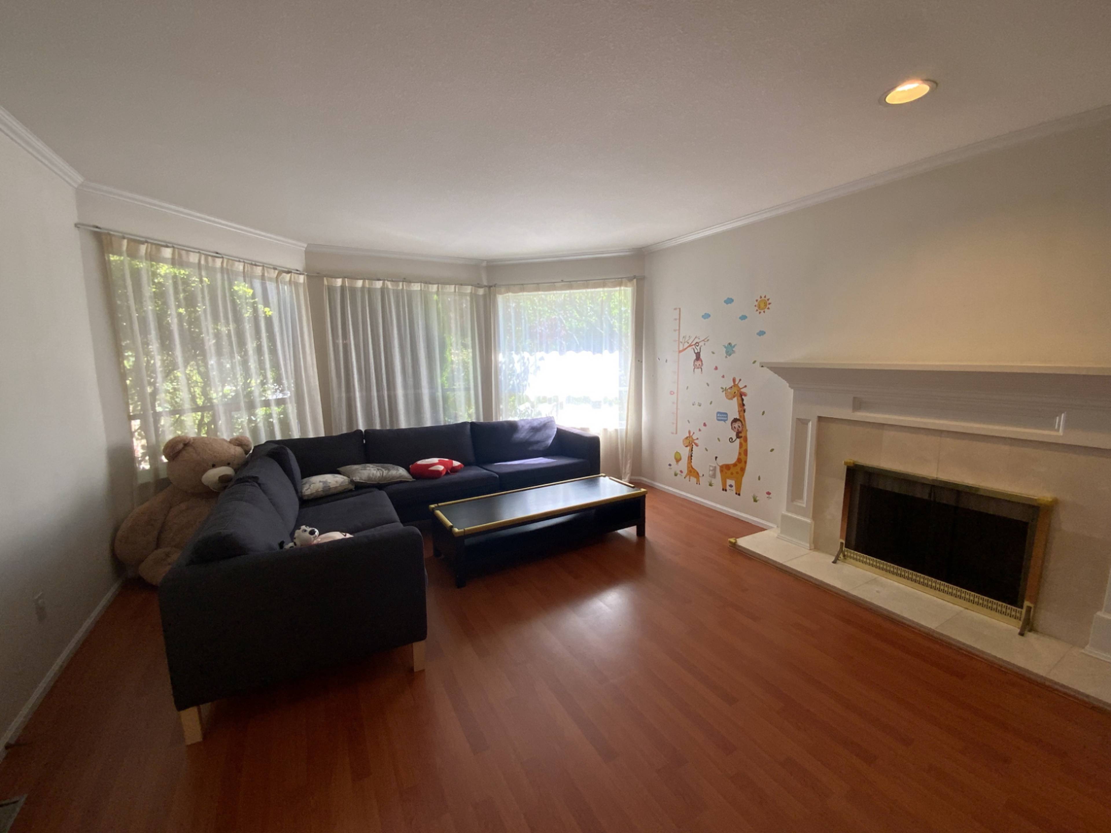 4391 Francis Rd
