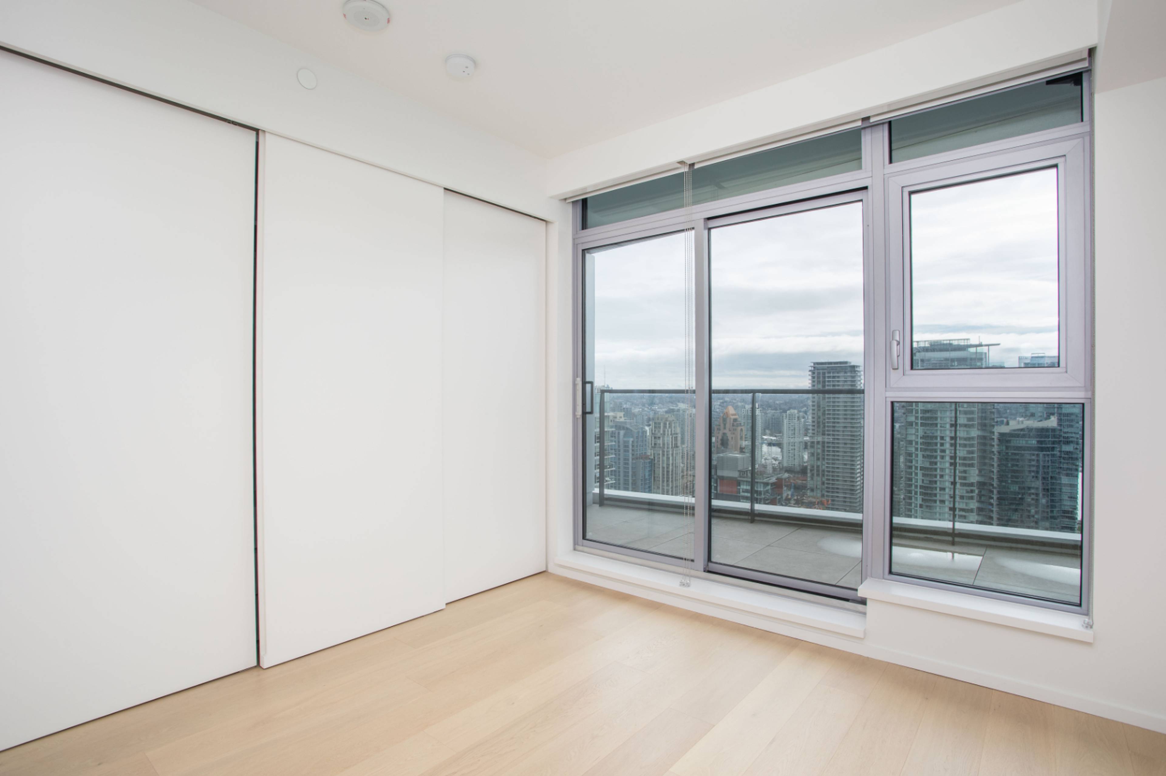 889 Pacific St 12