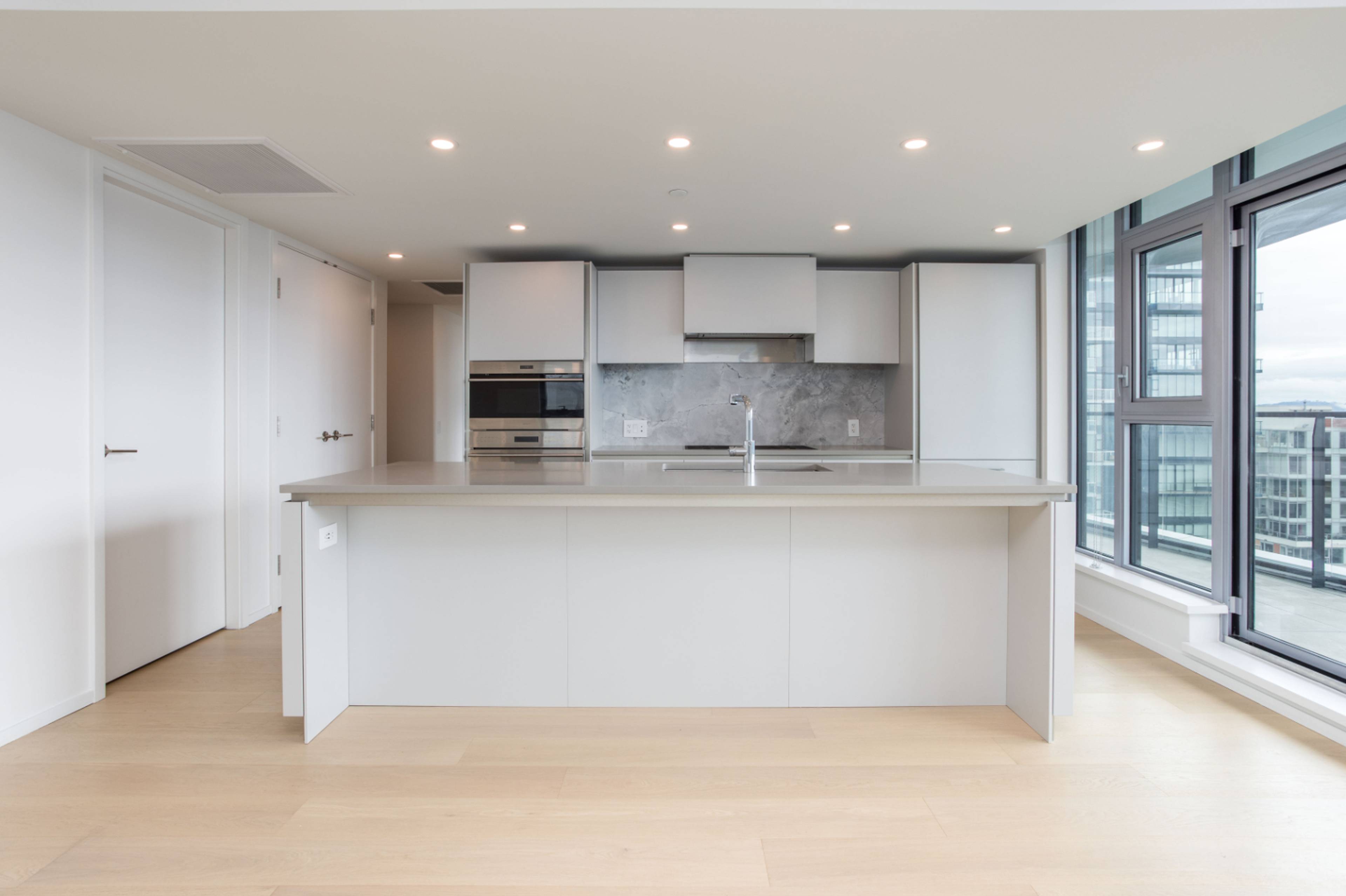 889 Pacific St 4